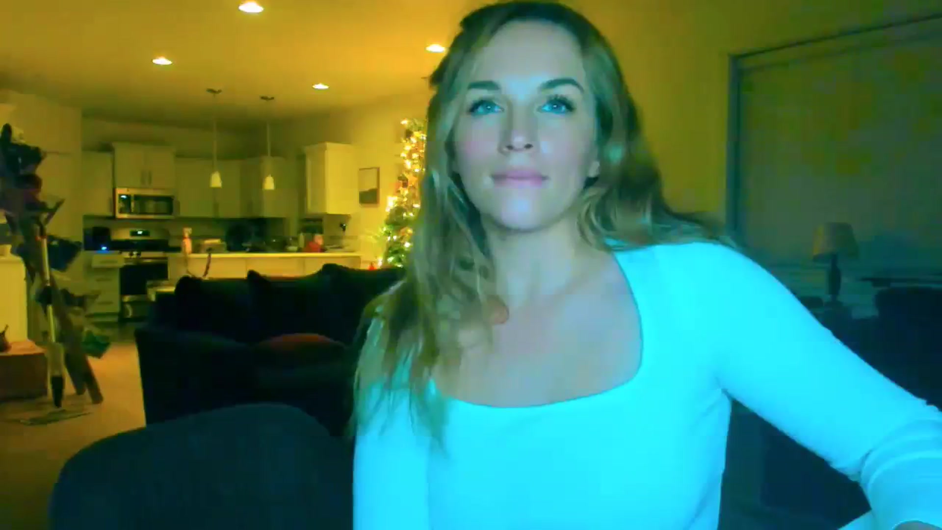 Gallery image thumbnail from adrey_'s myfreecams stream on, 12/28/2023, 04:19 image 14 of 20