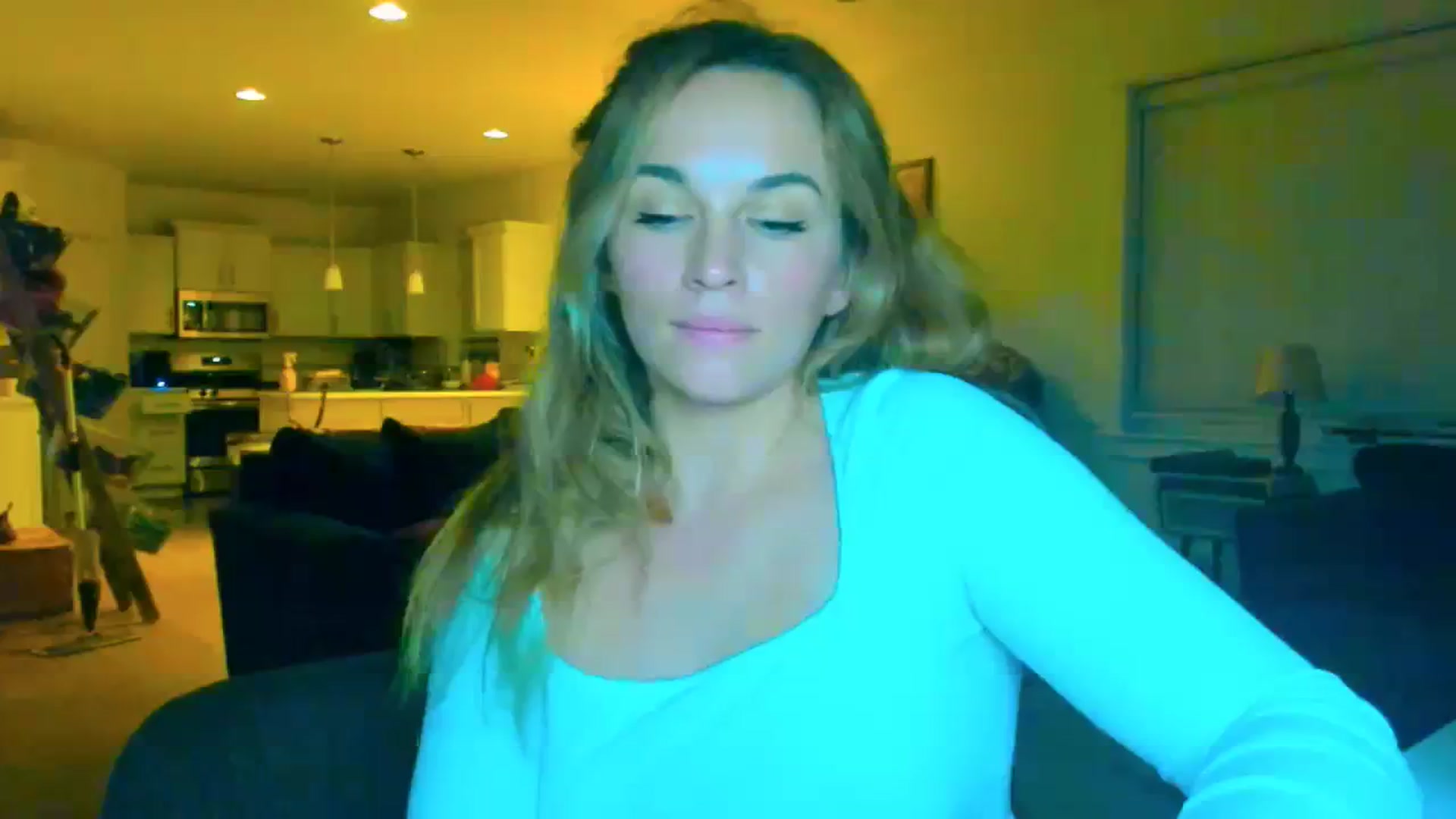 Gallery image thumbnail from adrey_'s myfreecams stream on, 12/28/2023, 04:19 image 13 of 20
