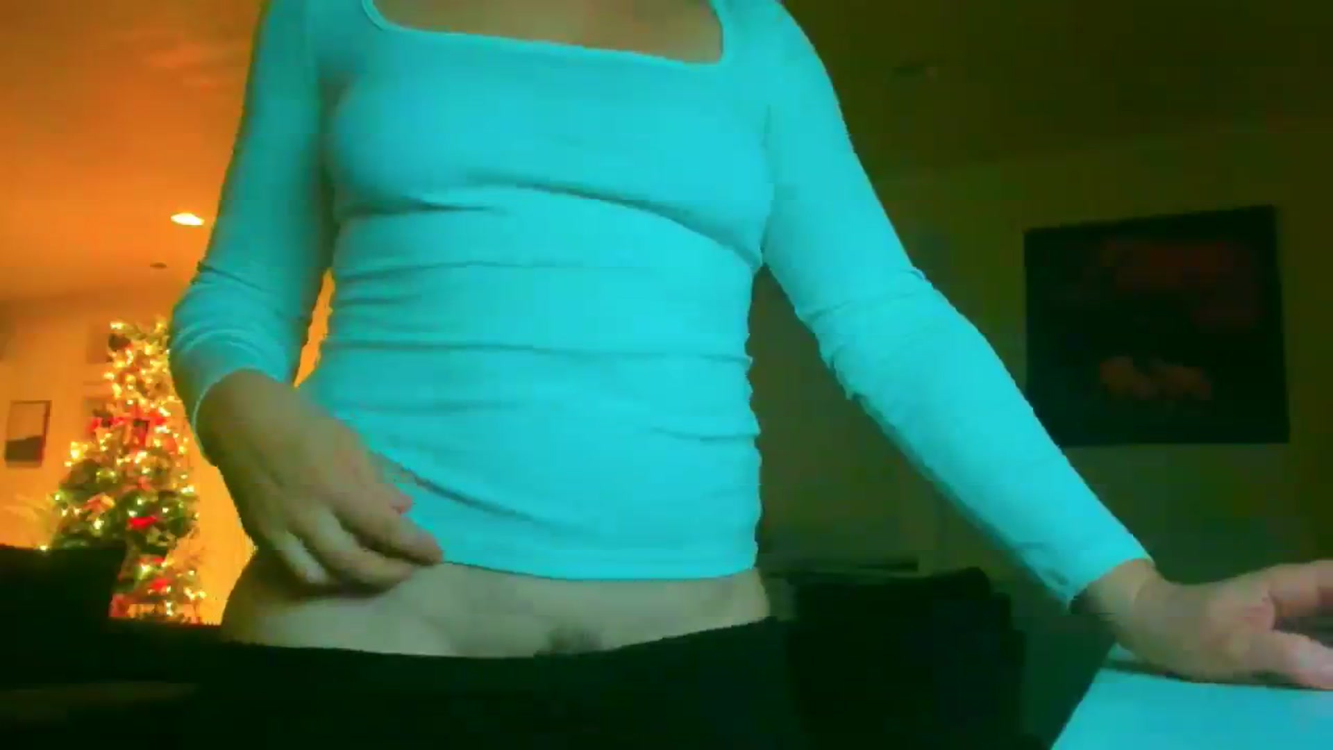 Gallery image thumbnail from adrey_'s myfreecams stream on, 12/28/2023, 04:19 image 6 of 20