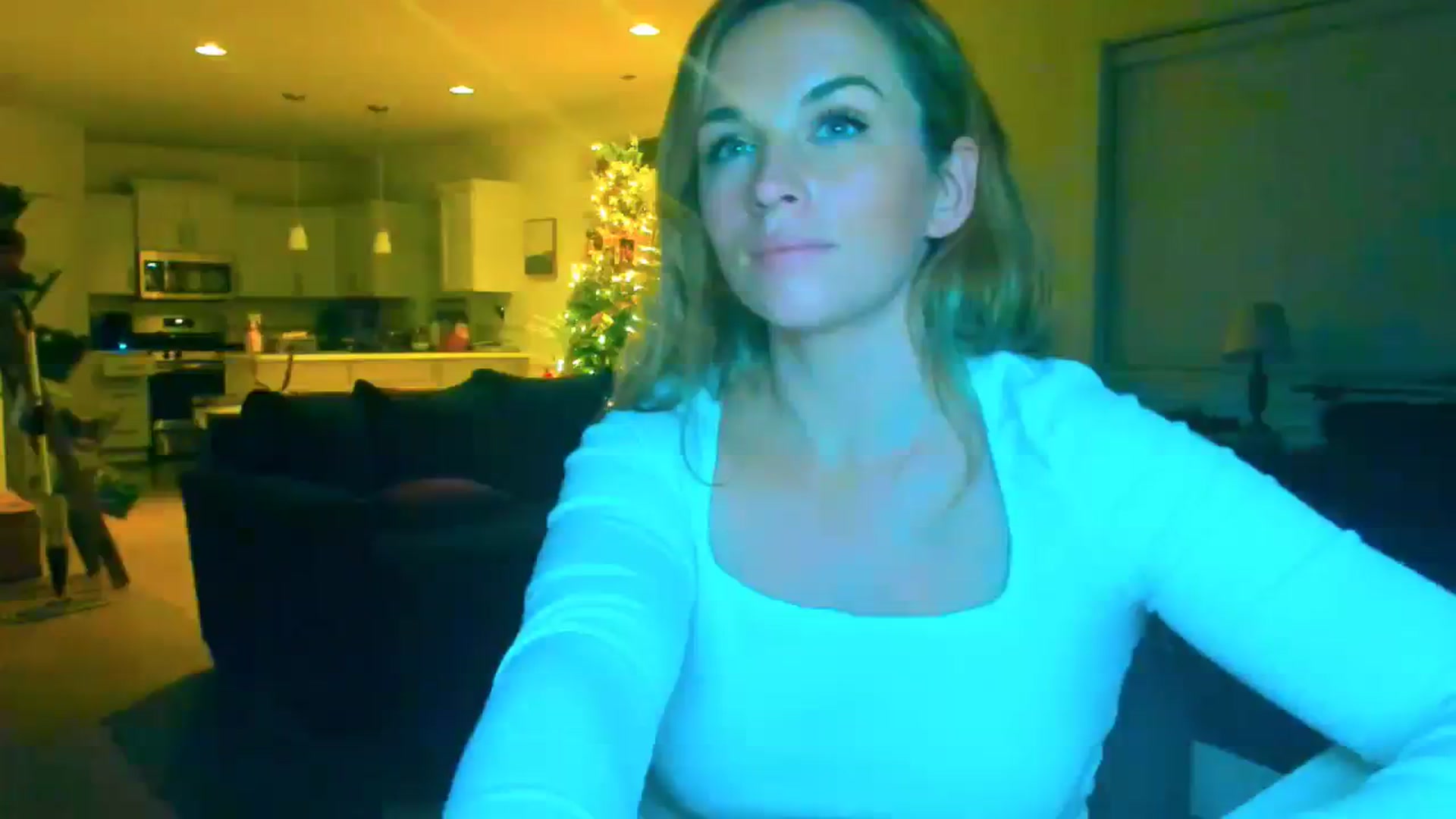 Gallery image thumbnail from adrey_'s myfreecams stream on, 12/28/2023, 04:57 image 20 of 20