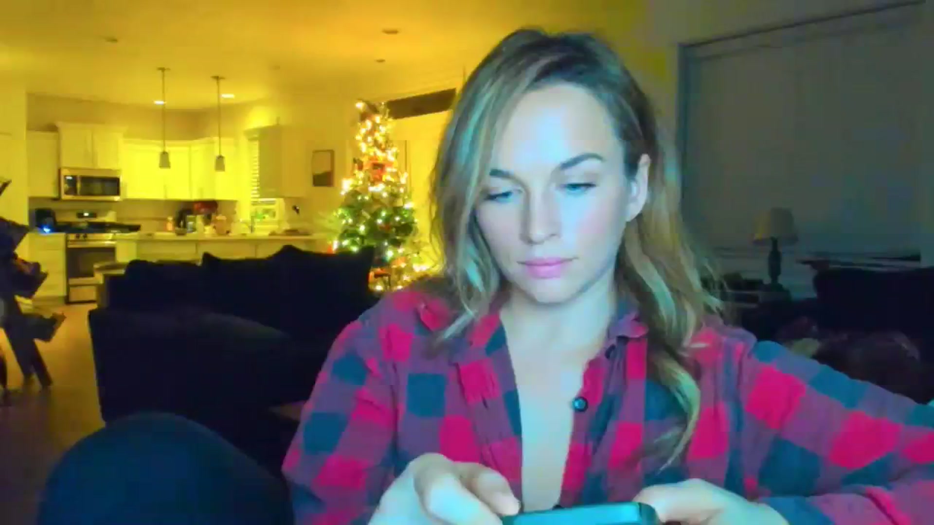 Gallery image thumbnail from adrey_'s myfreecams stream on, 12/29/2023, 04:19 image 9 of 20