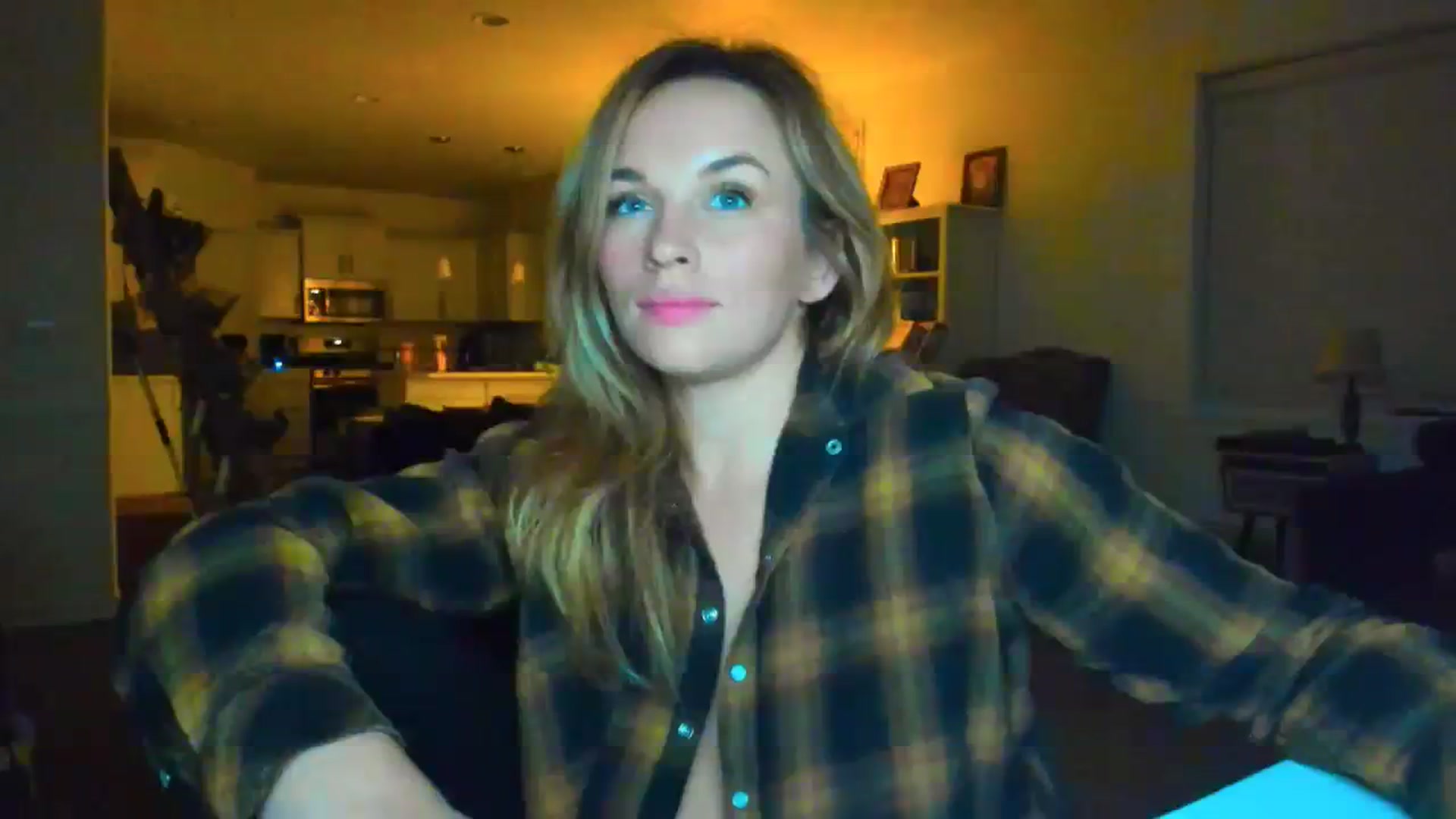 Gallery image thumbnail from adrey_'s myfreecams stream on, 12/30/2023, 05:29 image 12 of 20
