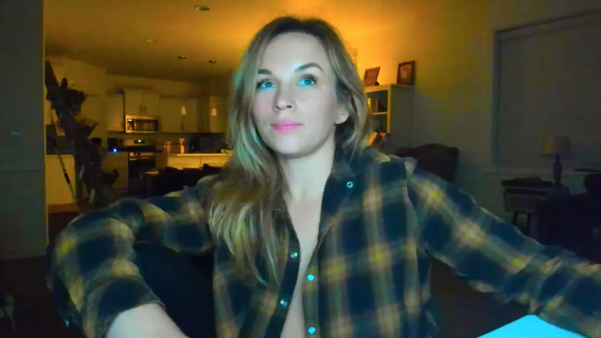 Gallery image thumbnail from adrey_'s myfreecams stream on, 12/30/2023, 05:29 image 13 of 20