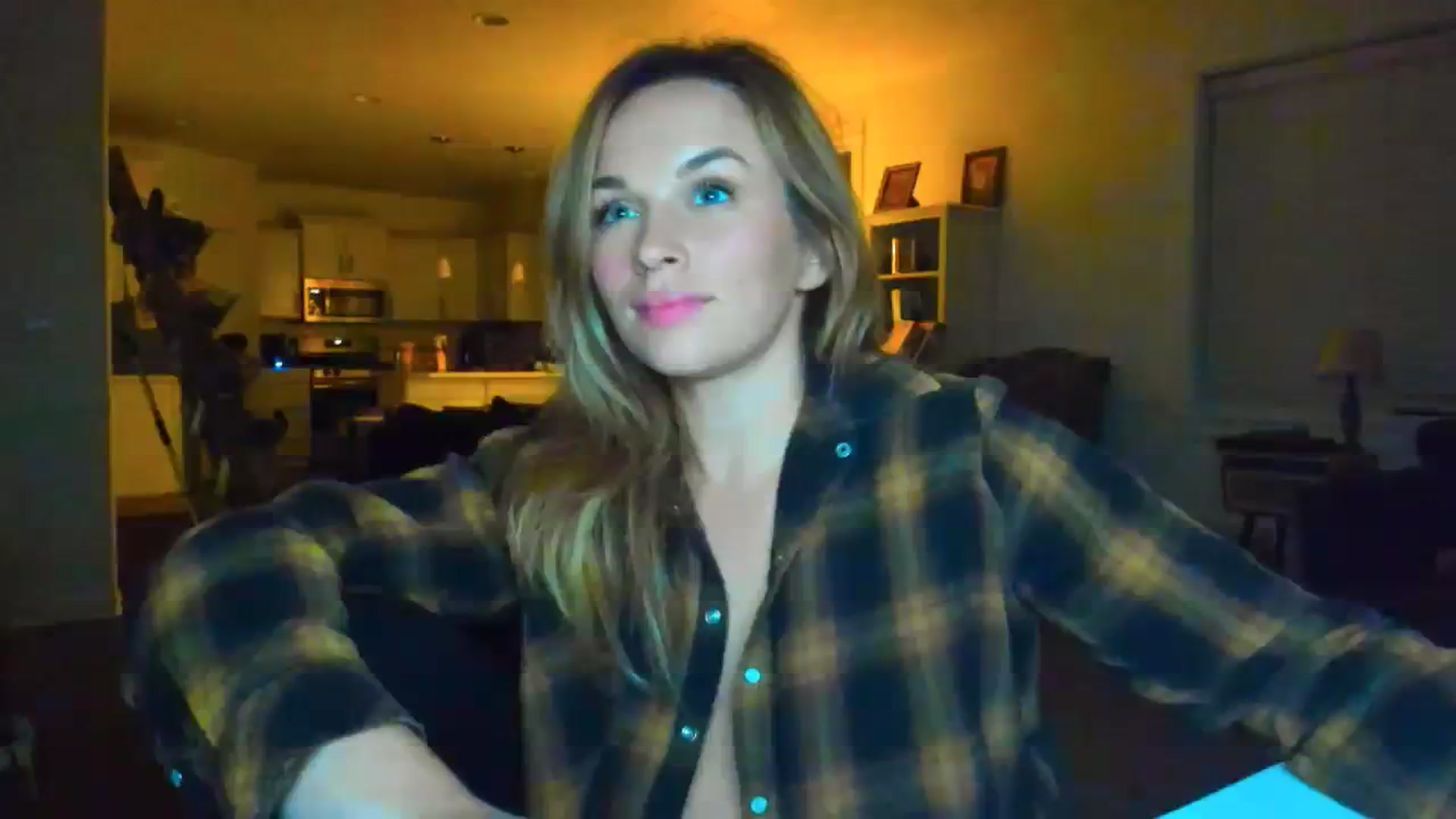 Gallery image thumbnail from adrey_'s myfreecams stream on, 12/30/2023, 05:29 image 15 of 20