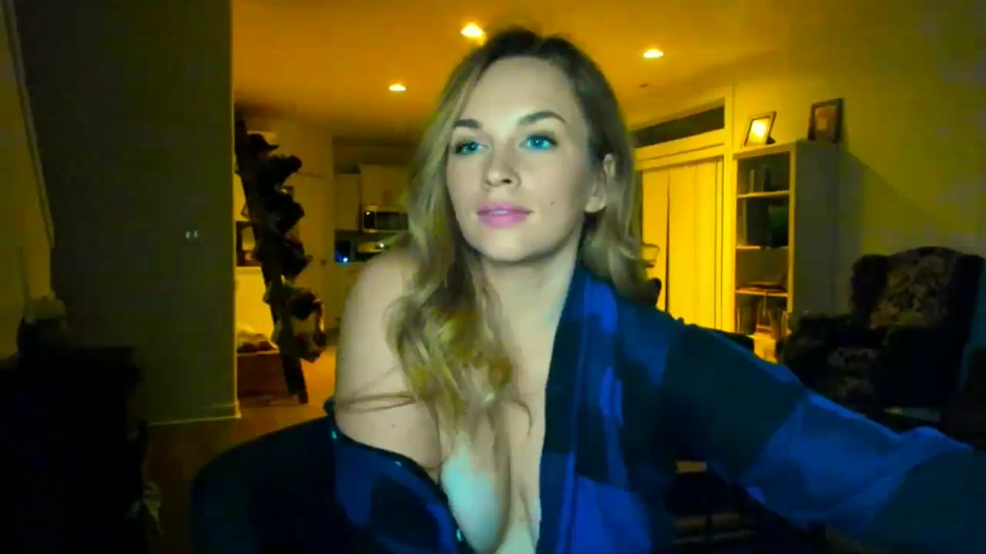 Gallery image thumbnail from adrey_'s myfreecams stream on, 02/13/2024, 06:26 image 7 of 20