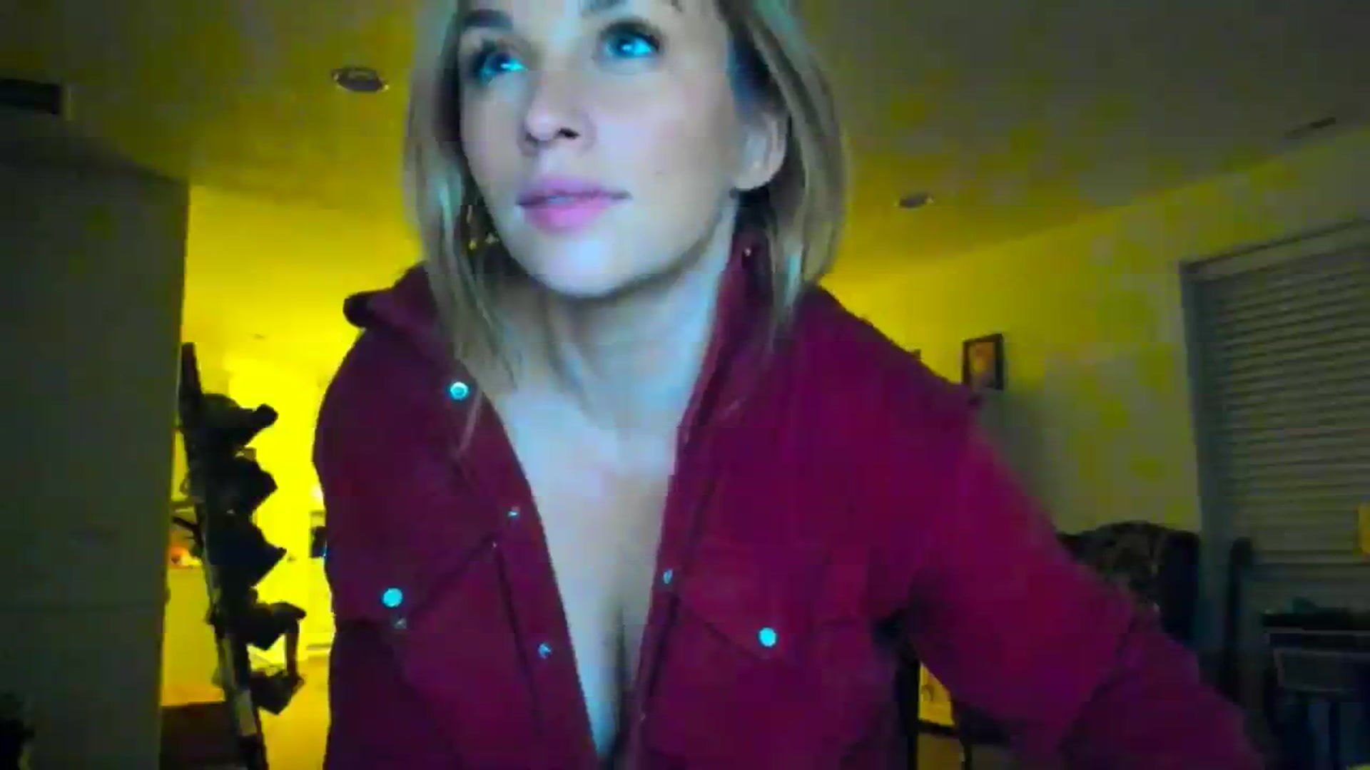 Gallery image thumbnail from adrey_'s myfreecams stream on, 02/14/2024, 05:02 image 14 of 20