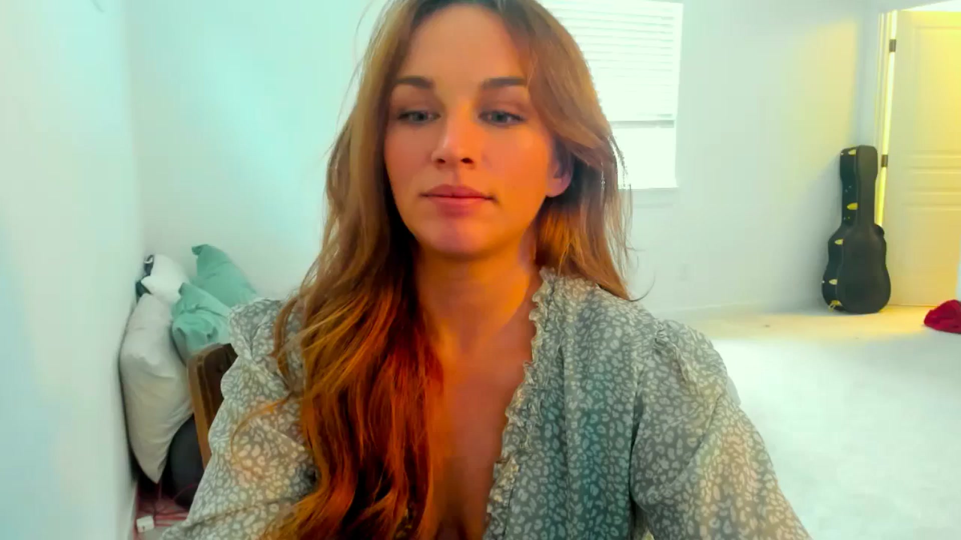 Gallery image thumbnail from adrey_'s myfreecams stream on, 12/12/2024, 20:39 image 14 of 20