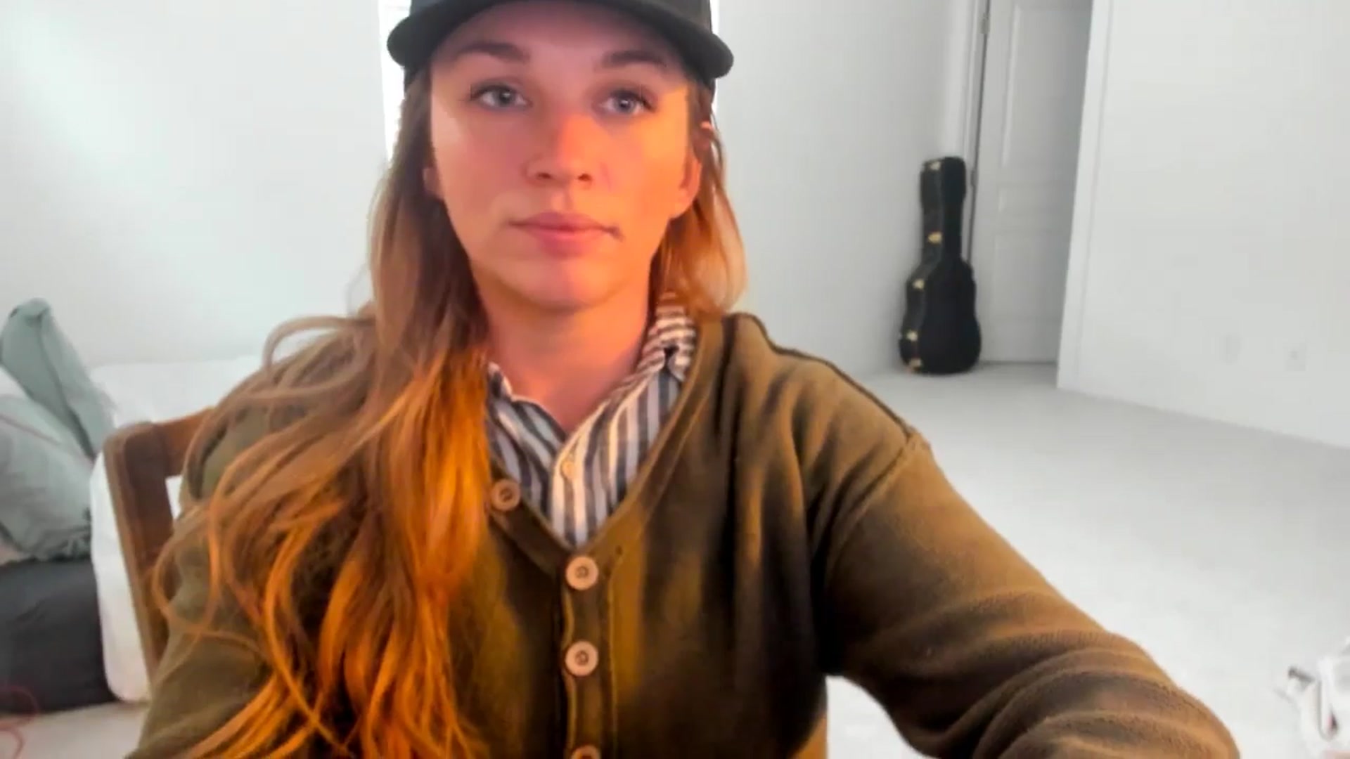 Gallery image thumbnail from adrey_'s myfreecams stream on, 12/17/2024, 19:05 image 4 of 20