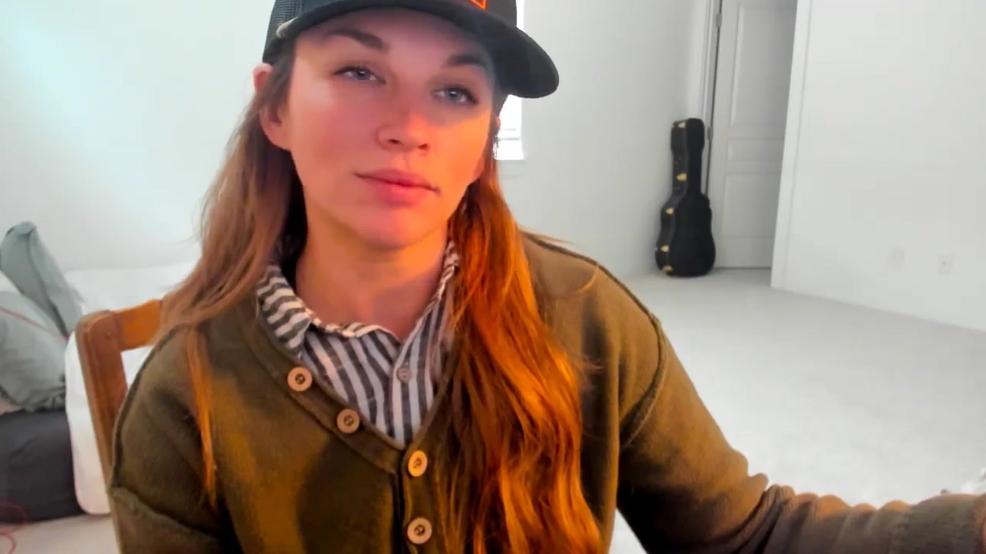Gallery image thumbnail from adrey_'s myfreecams stream on, 12/17/2024, 19:05 image 9 of 20
