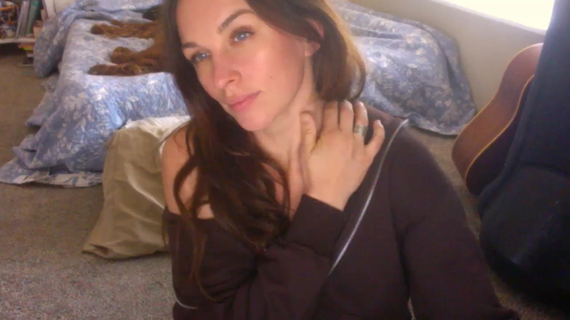 Gallery image thumbnail from adrey_'s myfreecams stream on, 03/13/2026, 18:51 image 16 of 20