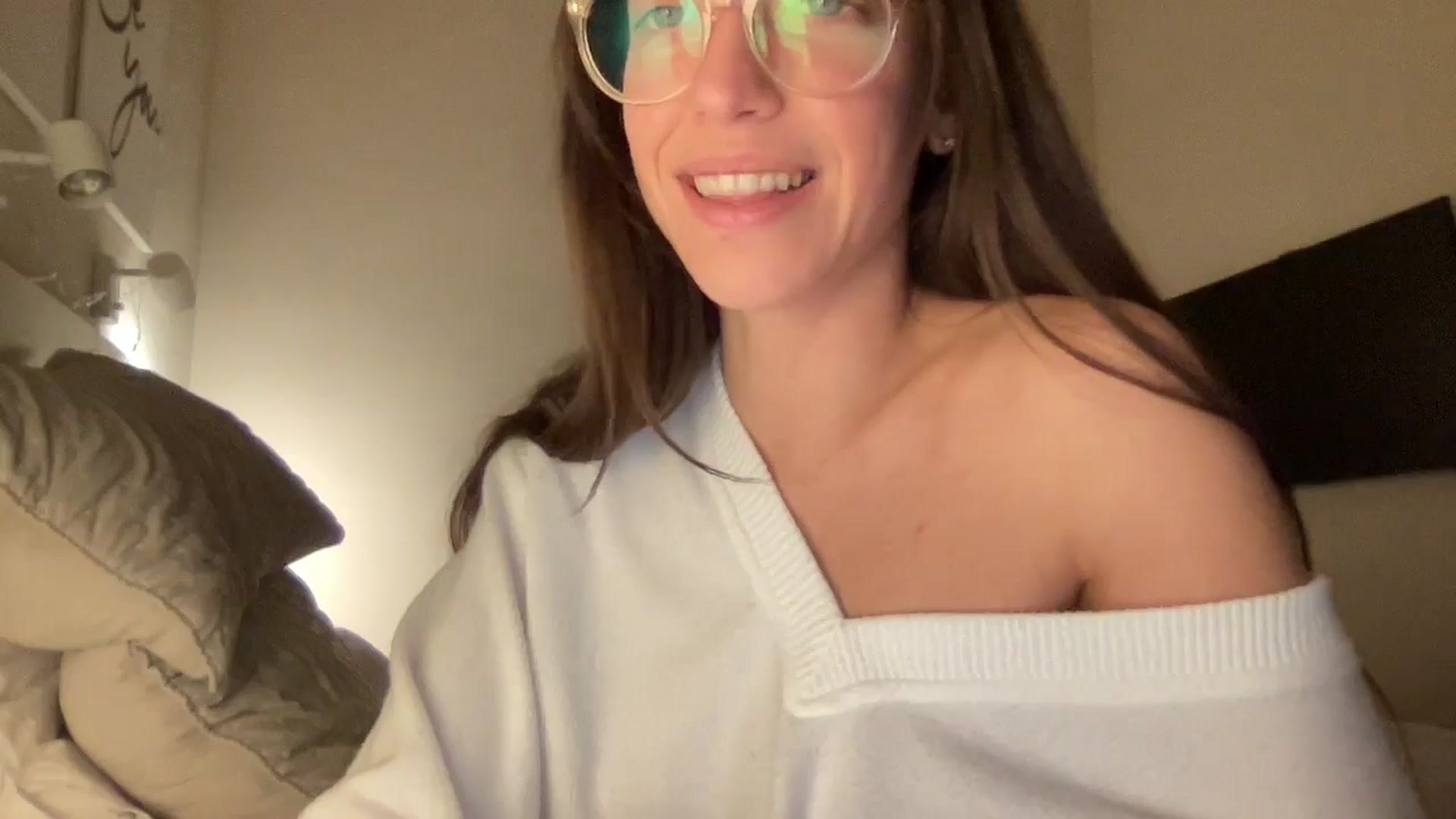 Gallery image thumbnail from adrianavix's myfreecams stream on, 02/24/2025, 02:31 image 14 of 20