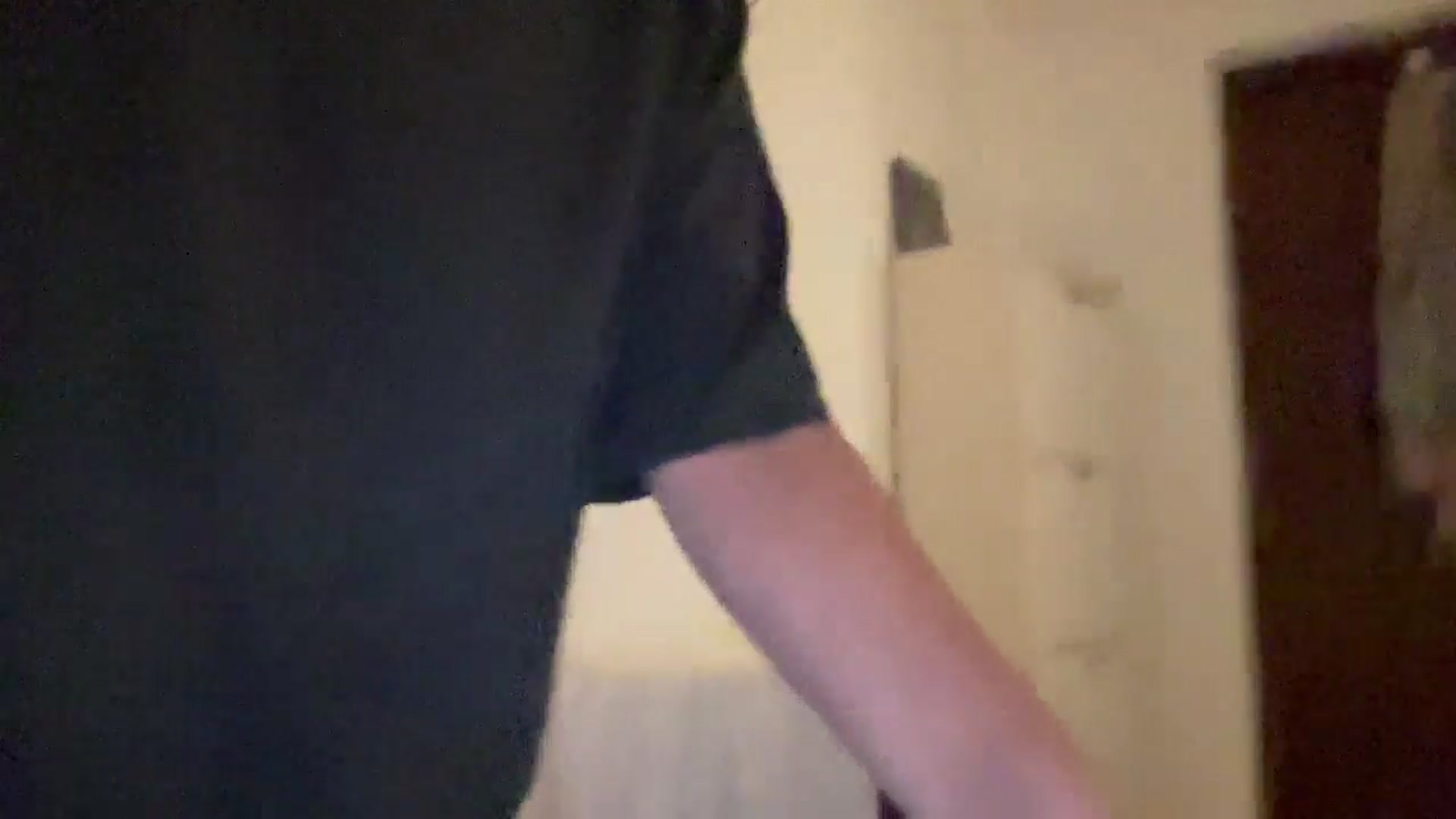 Gallery image thumbnail from adrianavix's myfreecams stream on, 05/31/2025, 23:52 image 14 of 20