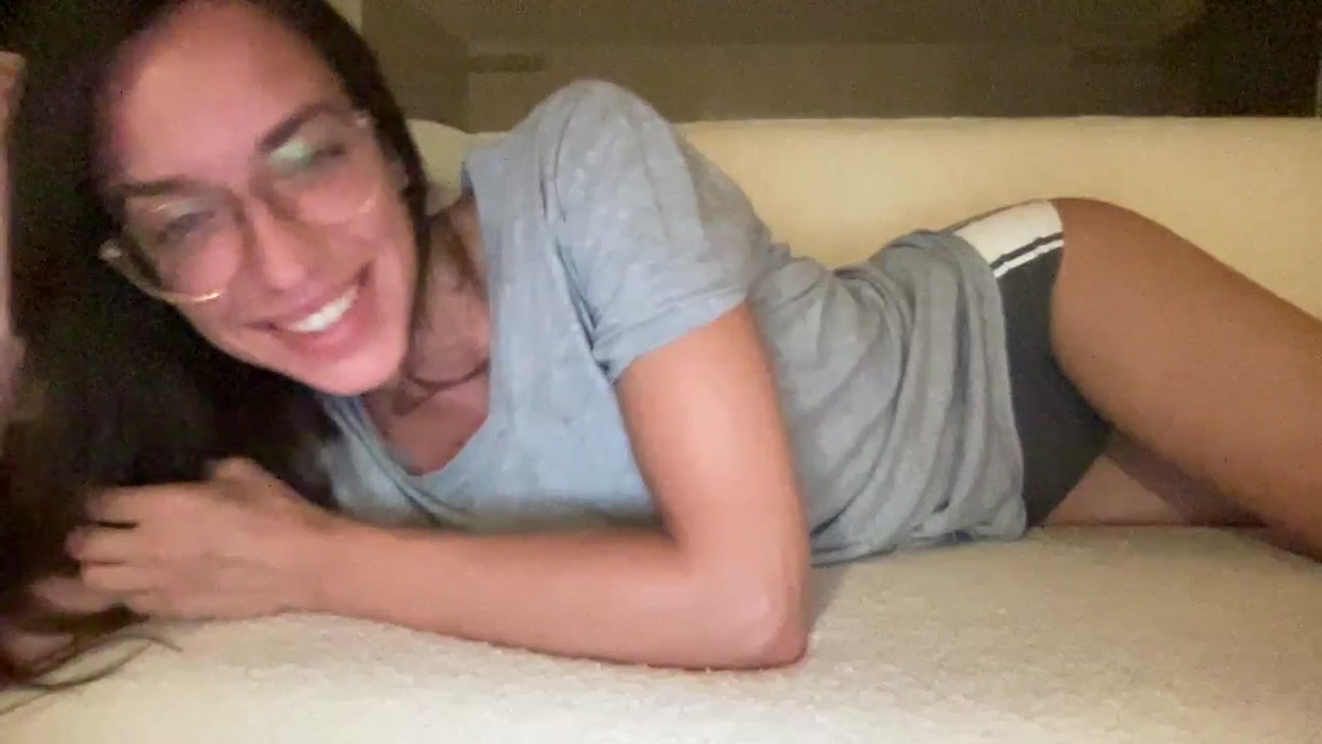 Gallery image thumbnail from adrianavix's myfreecams stream on, 06/15/2025, 24:02 image 14 of 20