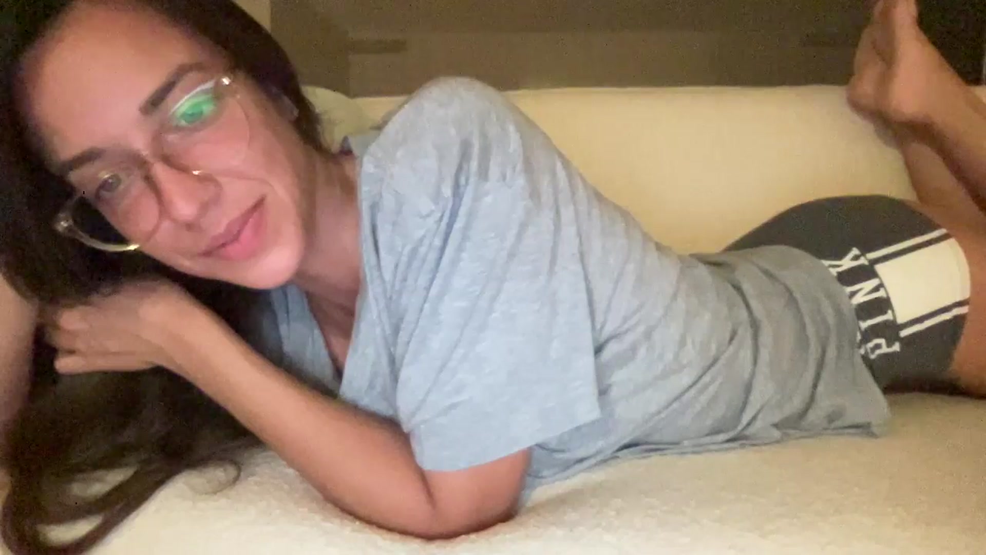 Gallery image thumbnail from adrianavix's myfreecams stream on, 06/15/2025, 24:02 image 18 of 20
