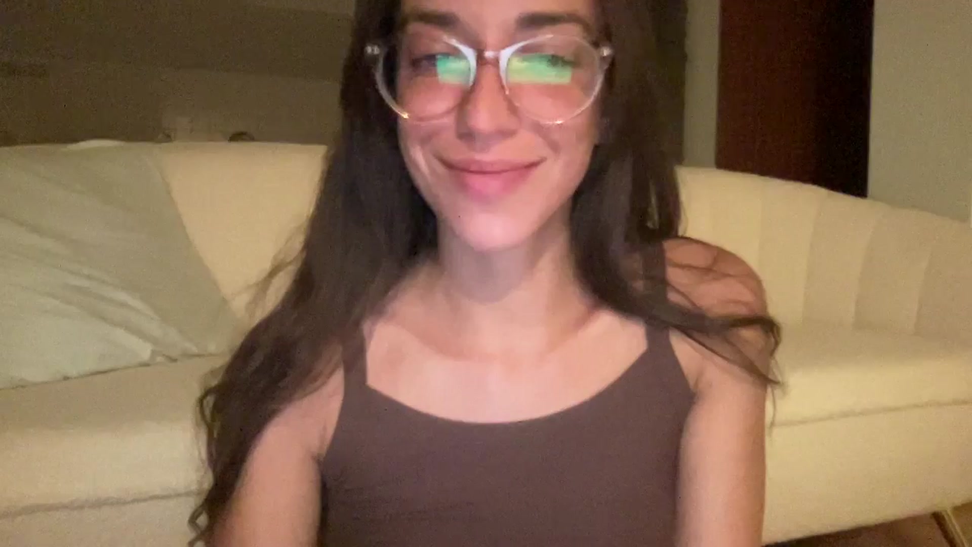 Gallery image thumbnail from adrianavix's myfreecams stream on, 06/20/2025, 24:10 image 4 of 20