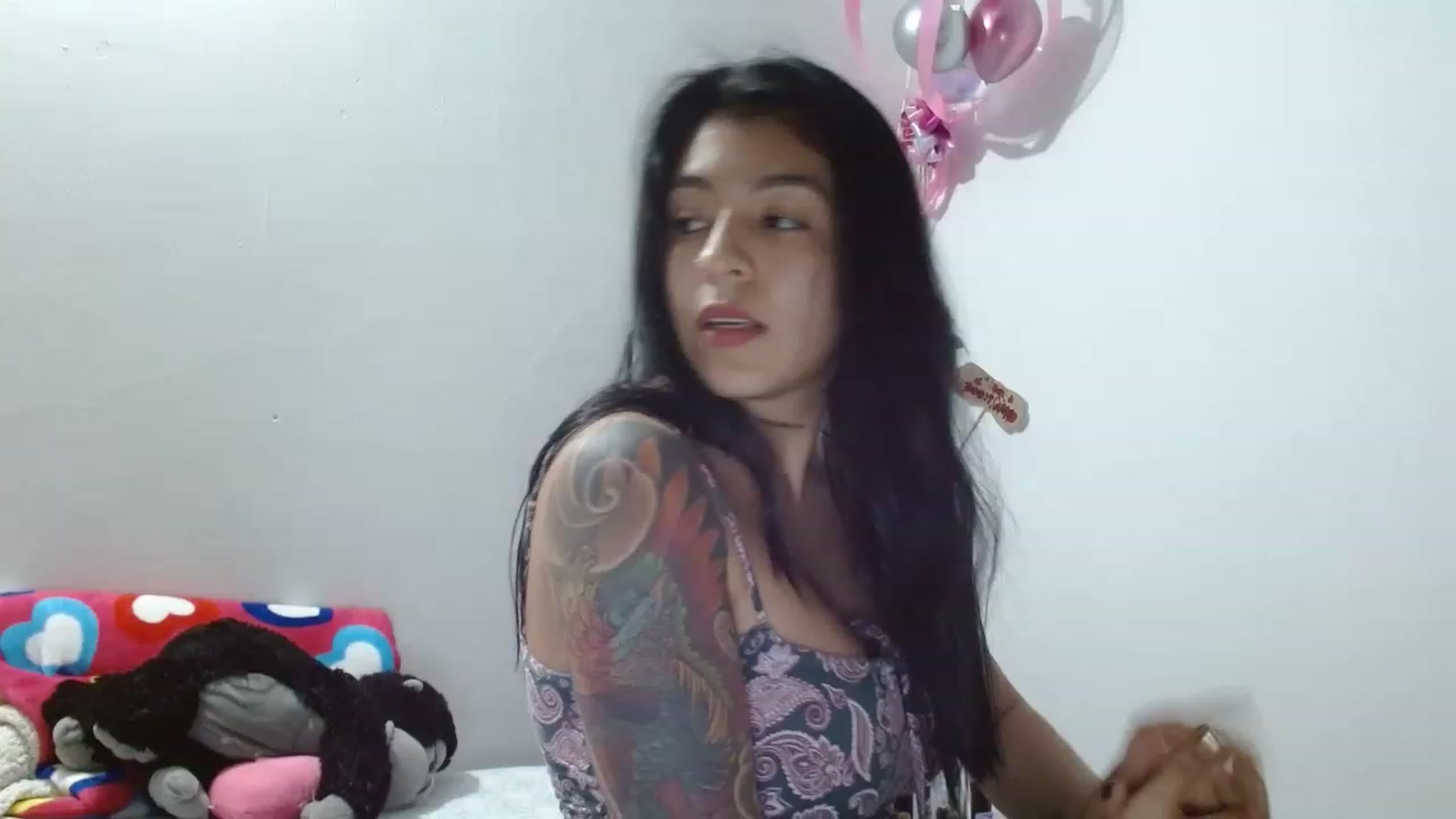 Gallery image thumbnail from afrodita97's myfreecams stream on, 12/28/2022, 18:54 image 17 of 20