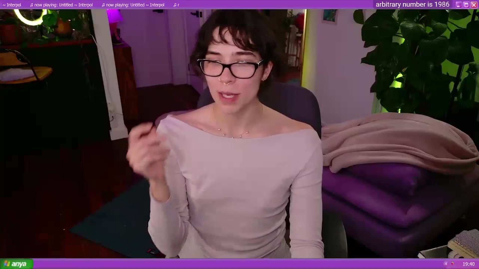 Gallery image thumbnail from afterglow's myfreecams stream on, 03/29/2024, 09:14 image 9 of 20