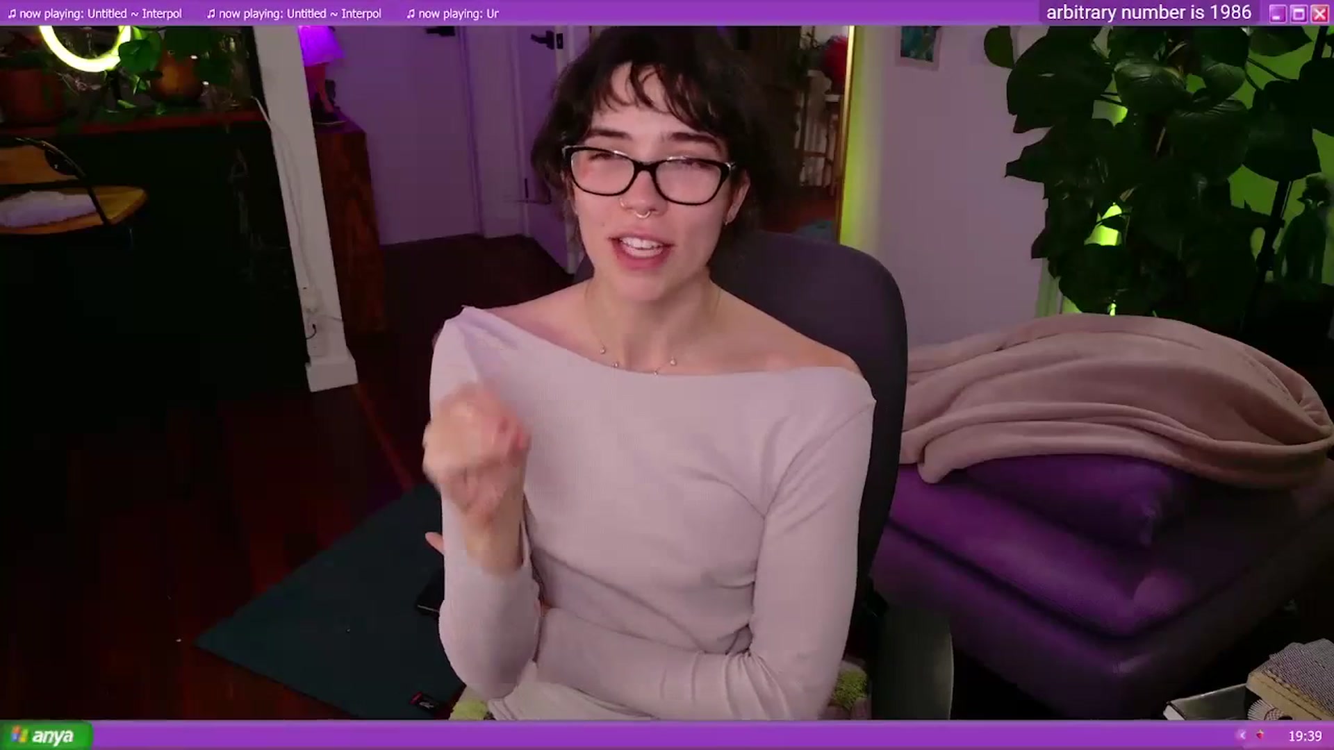 Gallery image thumbnail from afterglow's myfreecams stream on, 03/29/2024, 09:14 image 8 of 20