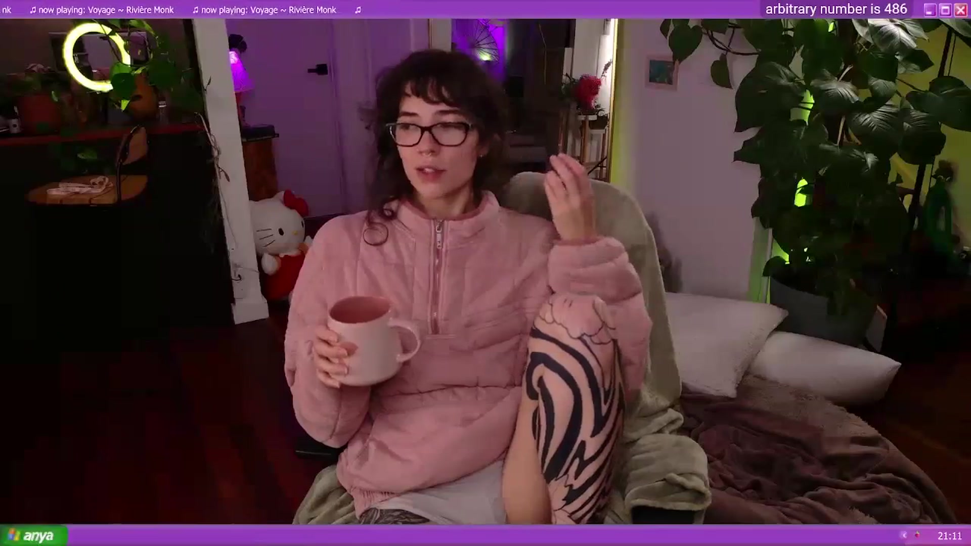 Gallery image thumbnail from afterglow's myfreecams stream on, 04/04/2024, 11:10 image 4 of 20