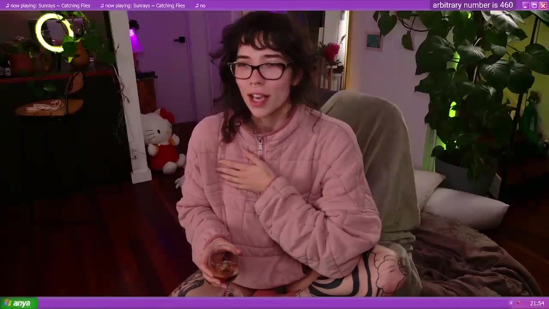 Gallery image thumbnail from afterglow's myfreecams stream on, 04/04/2024, 11:10 image 20 of 20