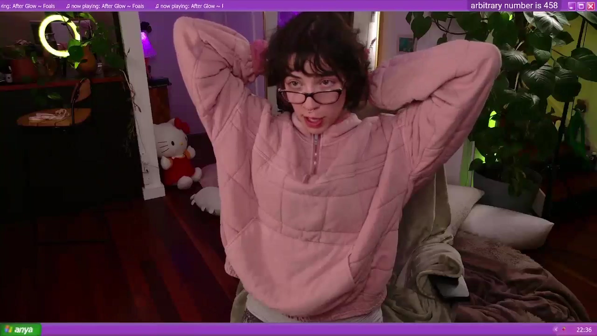 Gallery image thumbnail from afterglow's myfreecams stream on, 04/04/2024, 11:40 image 19 of 20