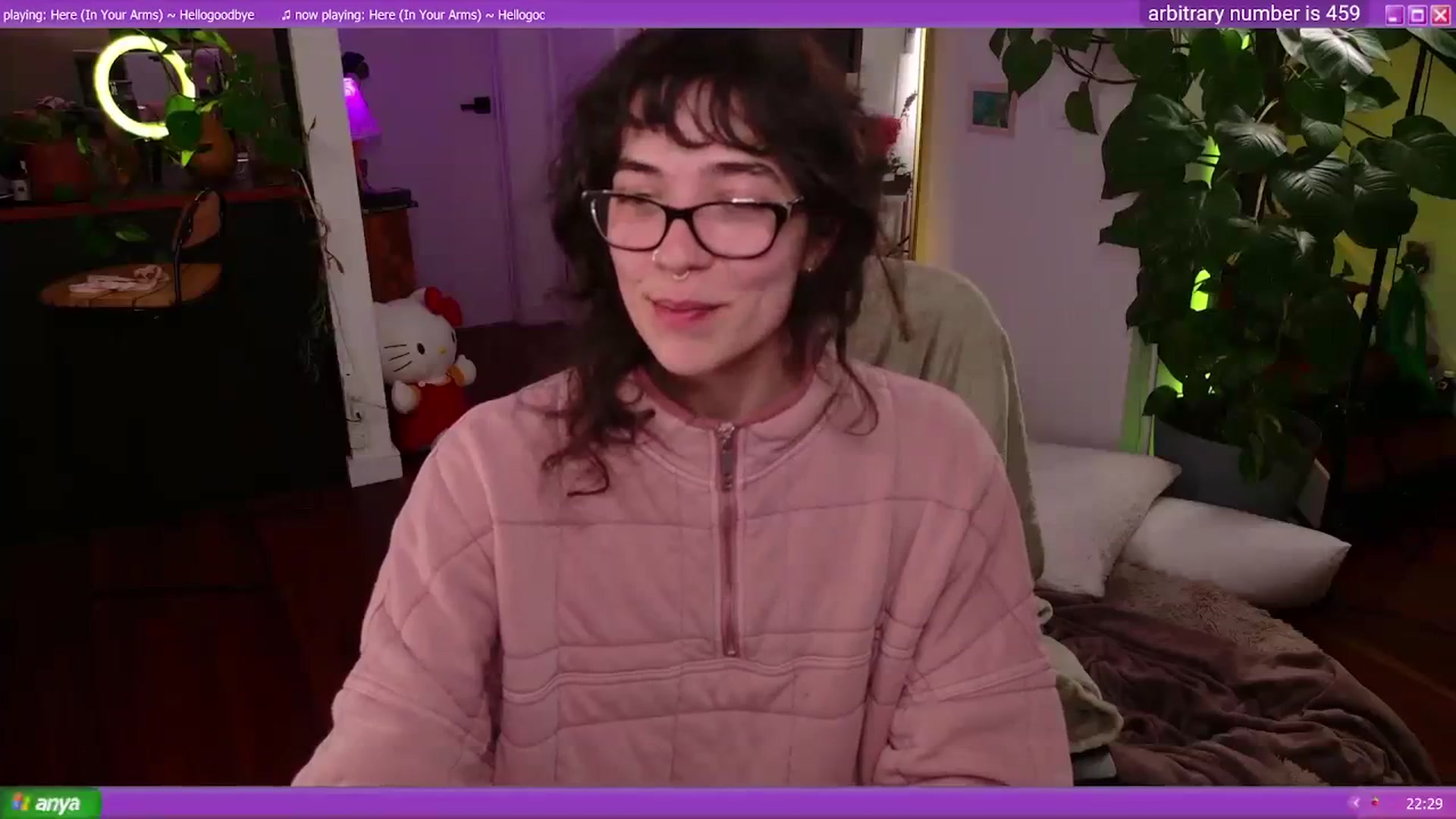 Gallery image thumbnail from afterglow's myfreecams stream on, 04/04/2024, 11:40 image 12 of 20