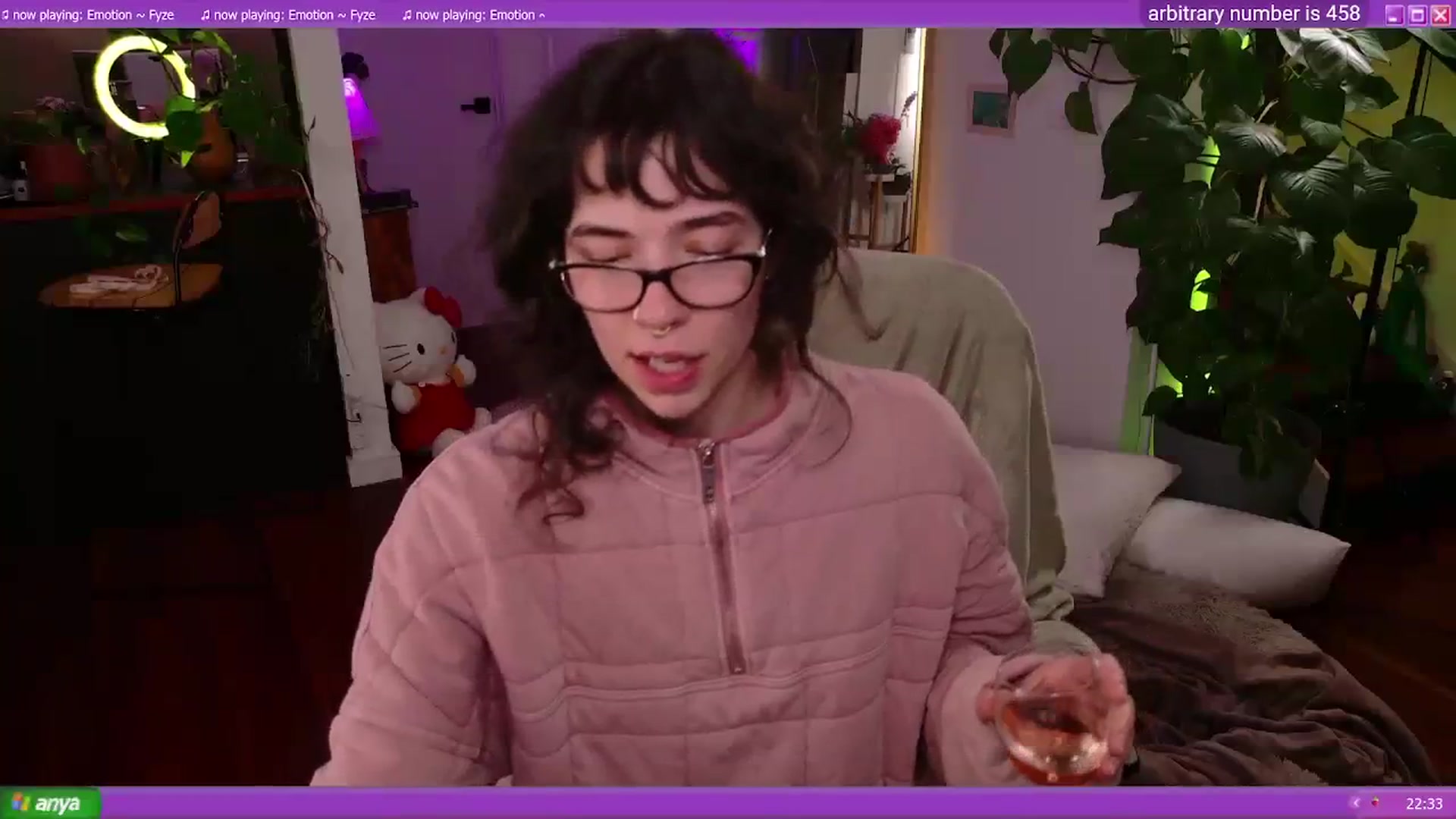 Gallery image thumbnail from afterglow's myfreecams stream on, 04/04/2024, 11:40 image 16 of 20