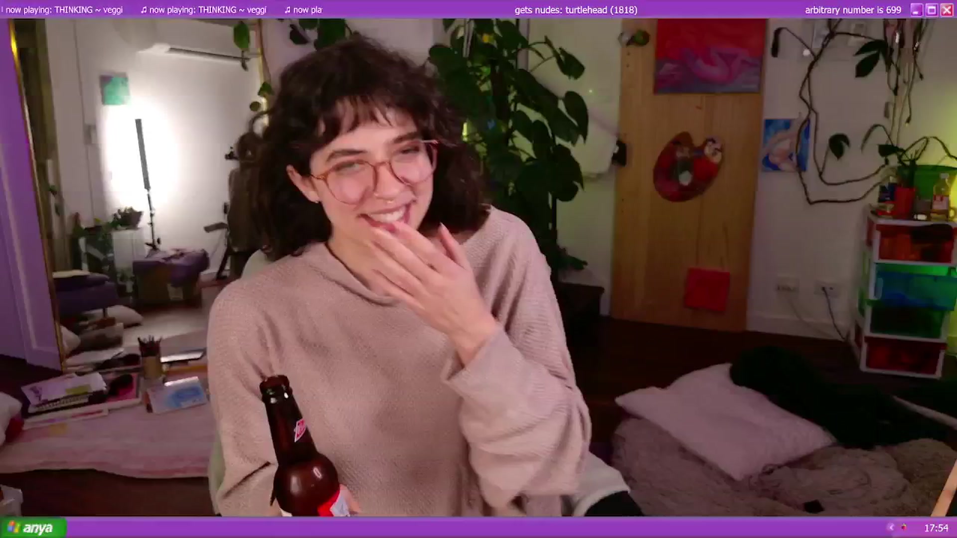 Gallery image thumbnail from afterglow's myfreecams stream on, 06/30/2024, 08:10 image 3 of 20