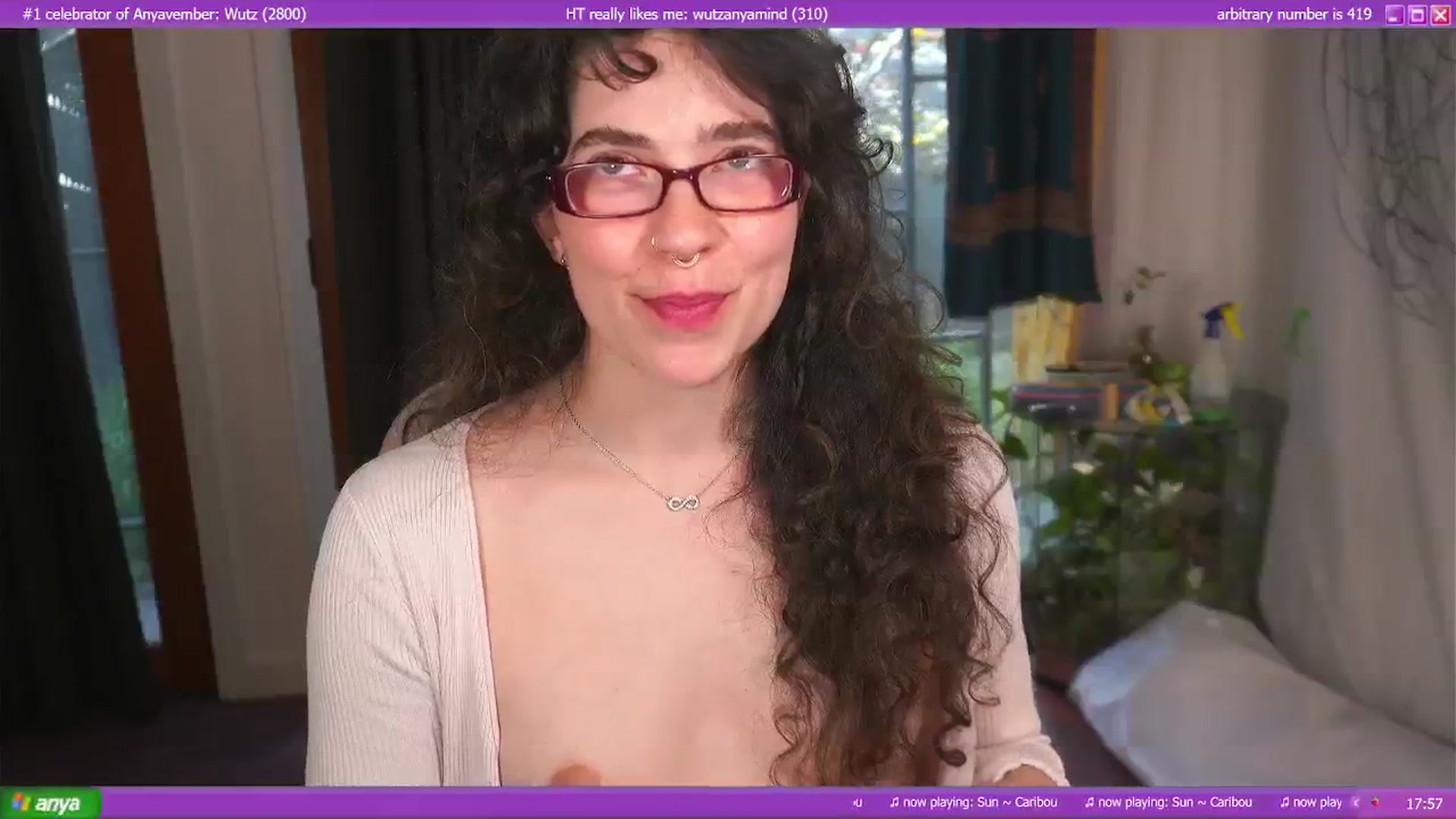 Gallery image thumbnail from afterglow's myfreecams stream on, 11/28/2024, 07:00 image 19 of 20