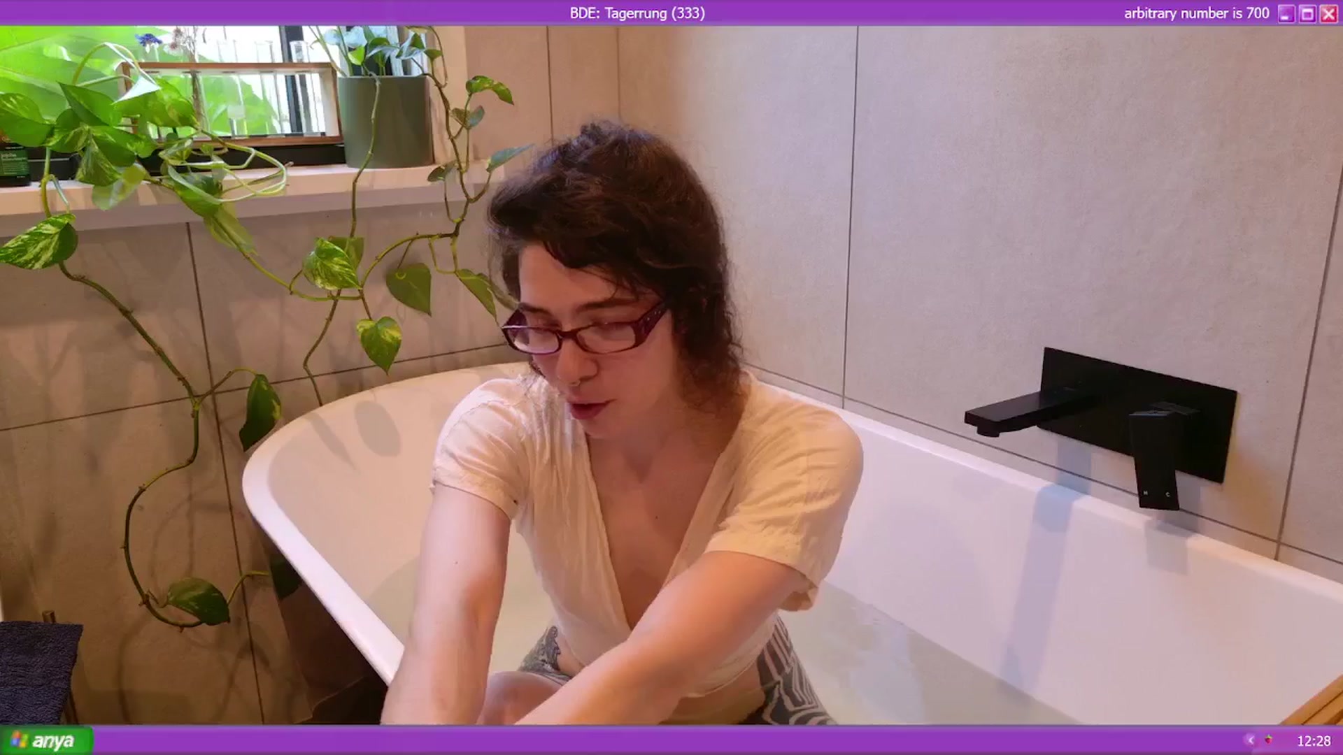 Gallery image thumbnail from afterglow's myfreecams stream on, 01/11/2025, 02:23 image 5 of 20