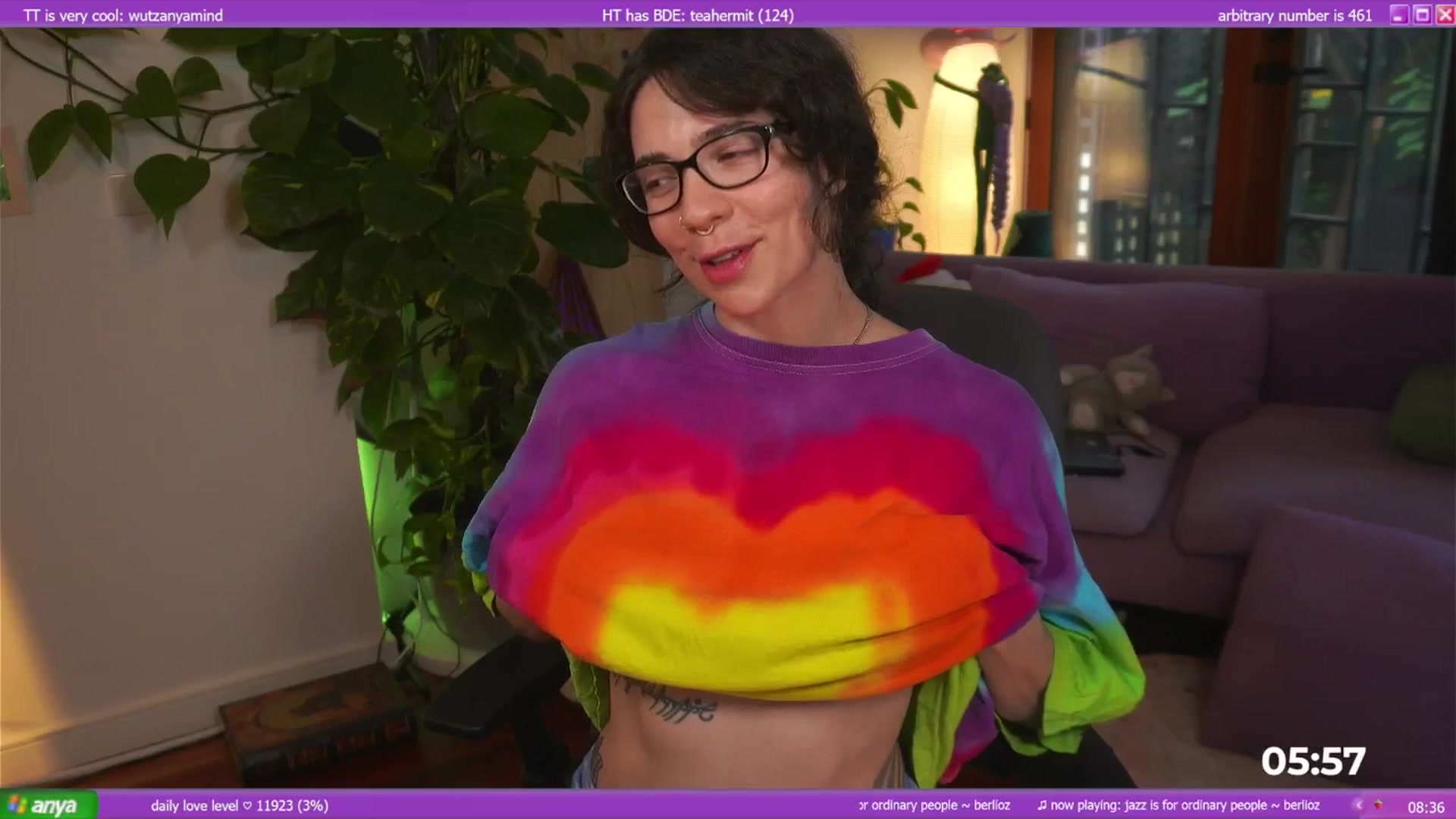 Gallery image thumbnail from afterglow's myfreecams stream on, 03/15/2025, 24:06 image 2 of 20