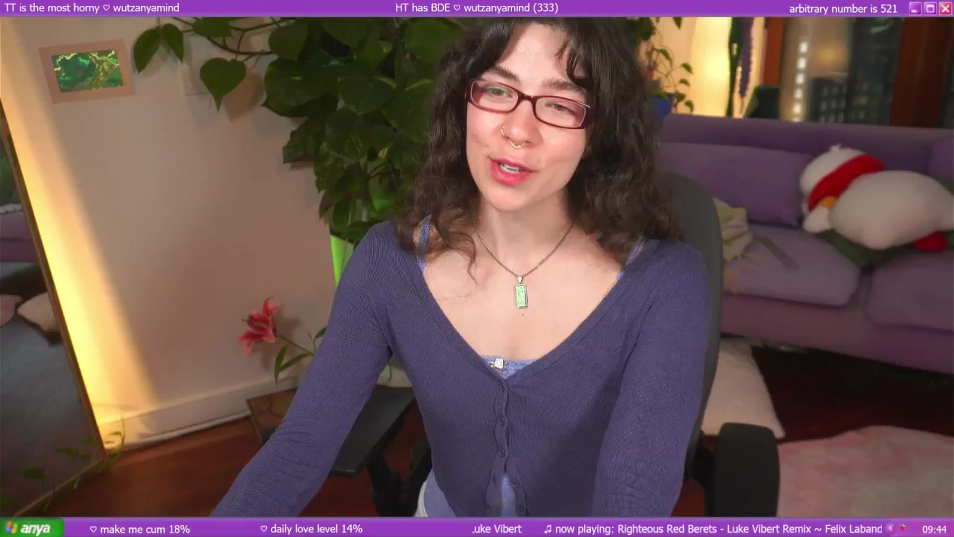 Gallery image thumbnail from afterglow's myfreecams stream on, 03/20/2025, 24:26 image 11 of 20
