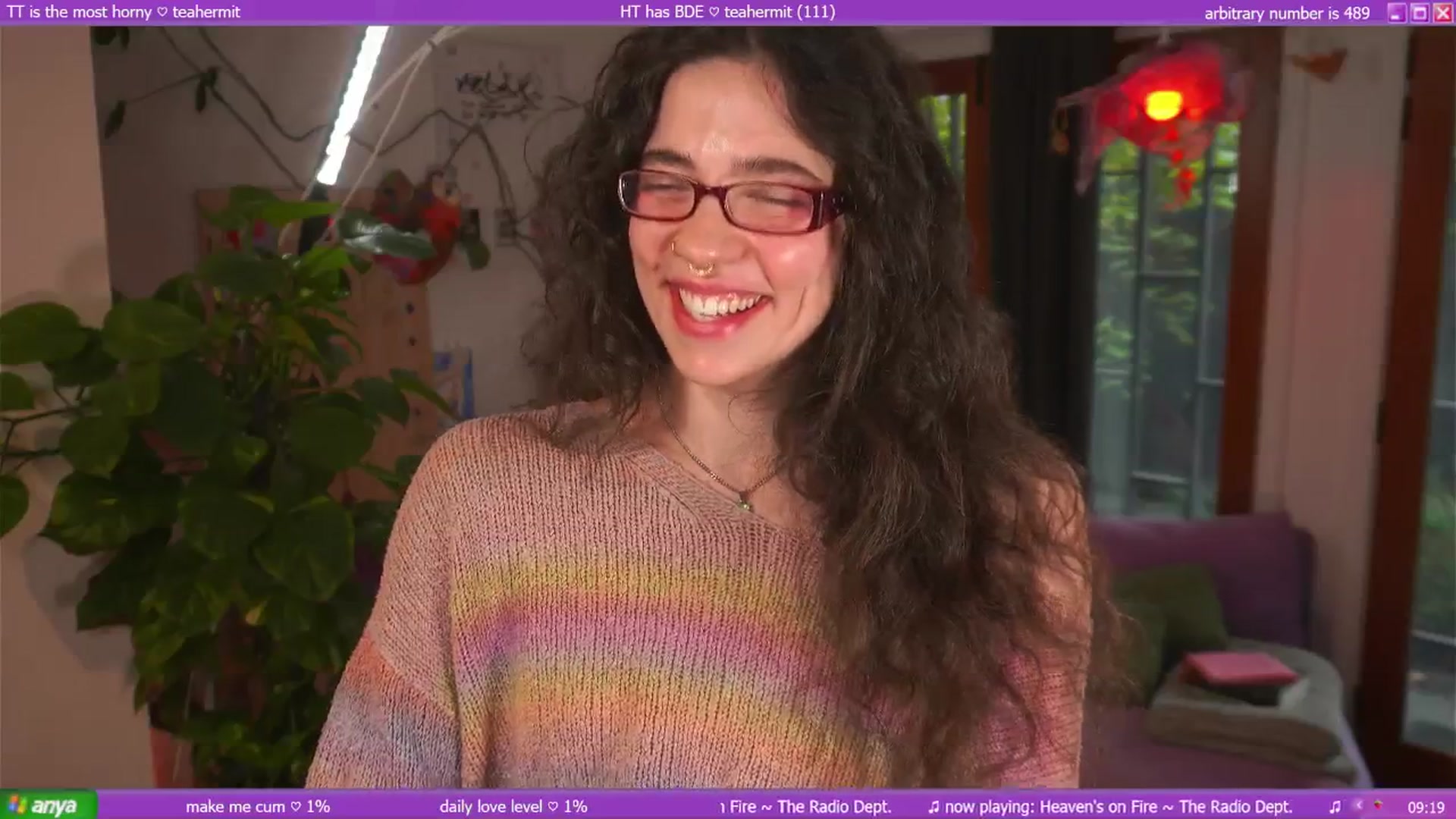 Gallery image thumbnail from afterglow's myfreecams stream on, 03/31/2025, 02:19 image 5 of 20