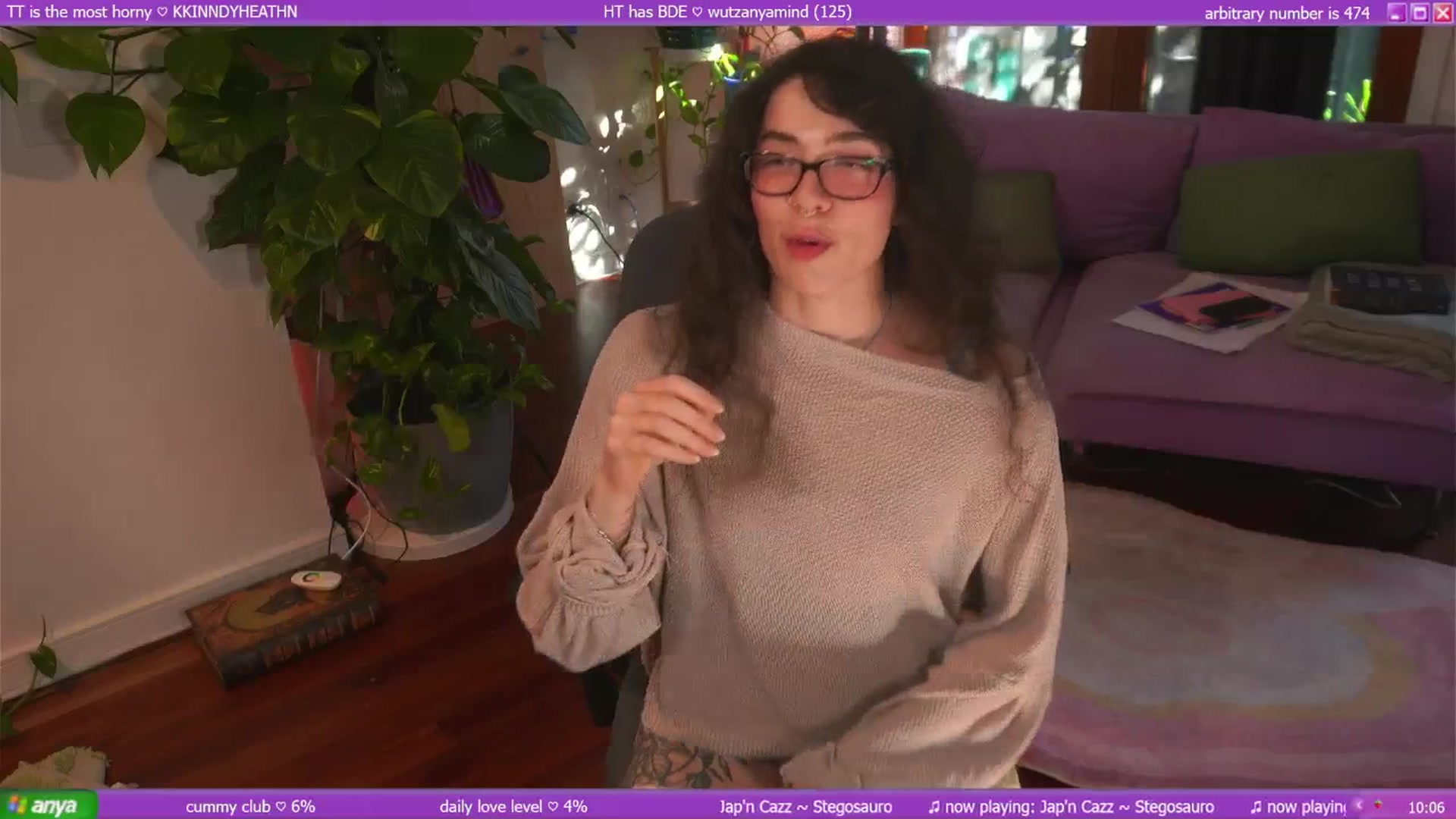 Gallery image thumbnail from afterglow's myfreecams stream on, 04/01/2025, 01:10 image 11 of 20