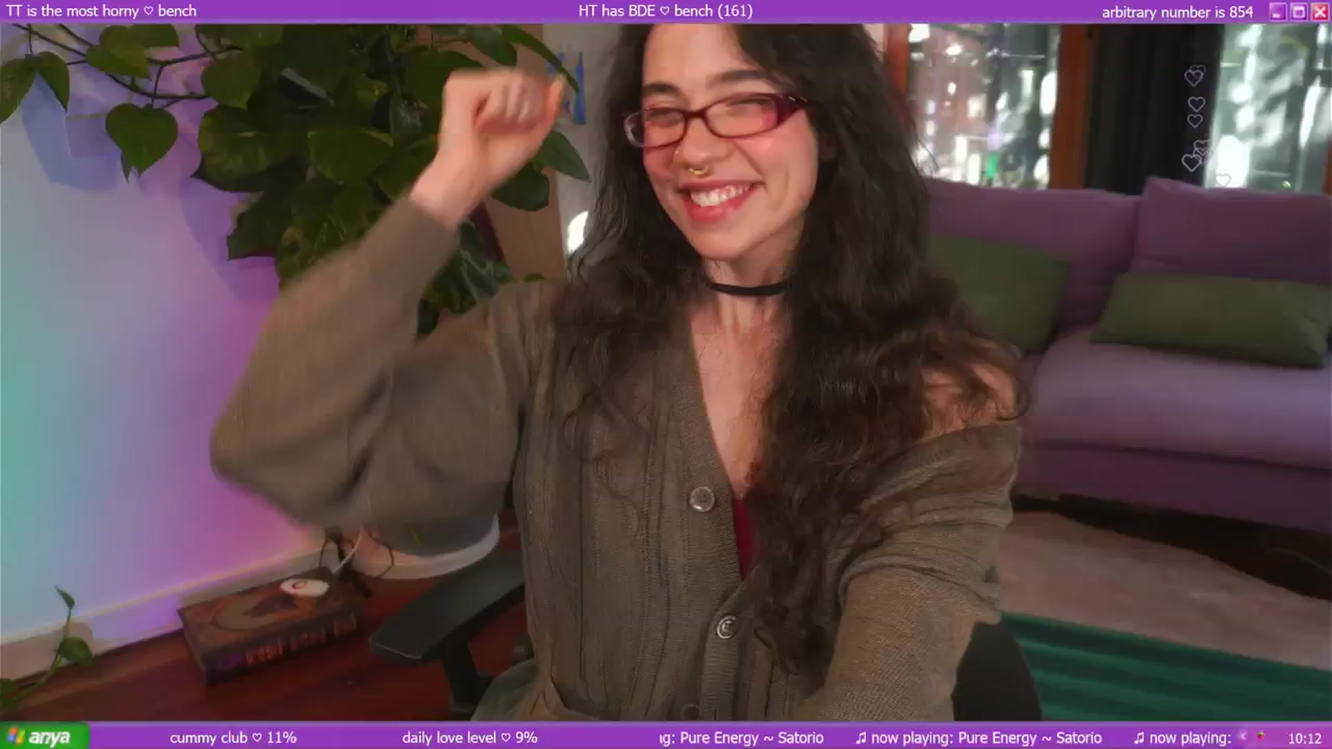Gallery image thumbnail from afterglow's myfreecams stream on, 04/05/2025, 24:30 image 13 of 20