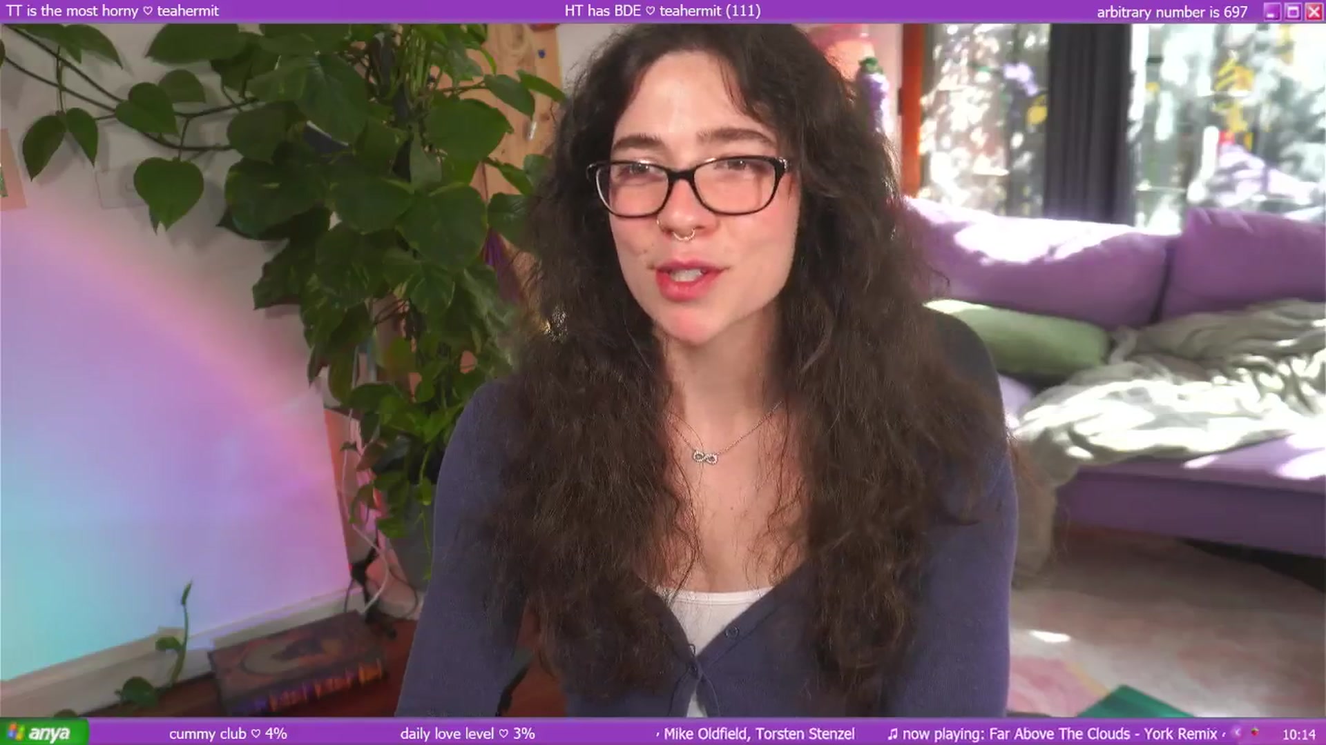 Gallery image thumbnail from afterglow's myfreecams stream on, 04/17/2025, 01:22 image 13 of 20