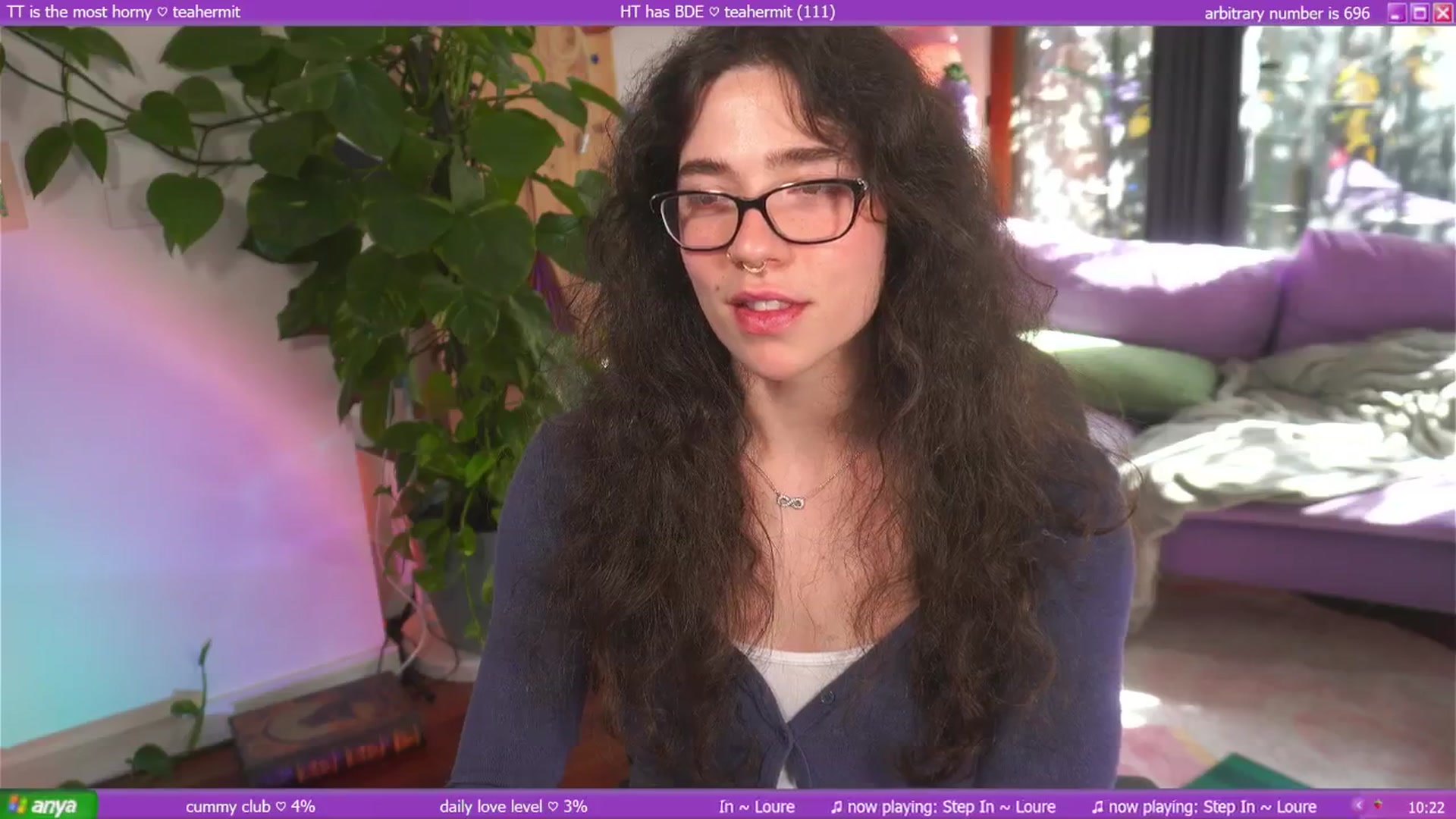 Gallery image thumbnail from afterglow's myfreecams stream on, 04/17/2025, 01:22 image 14 of 20