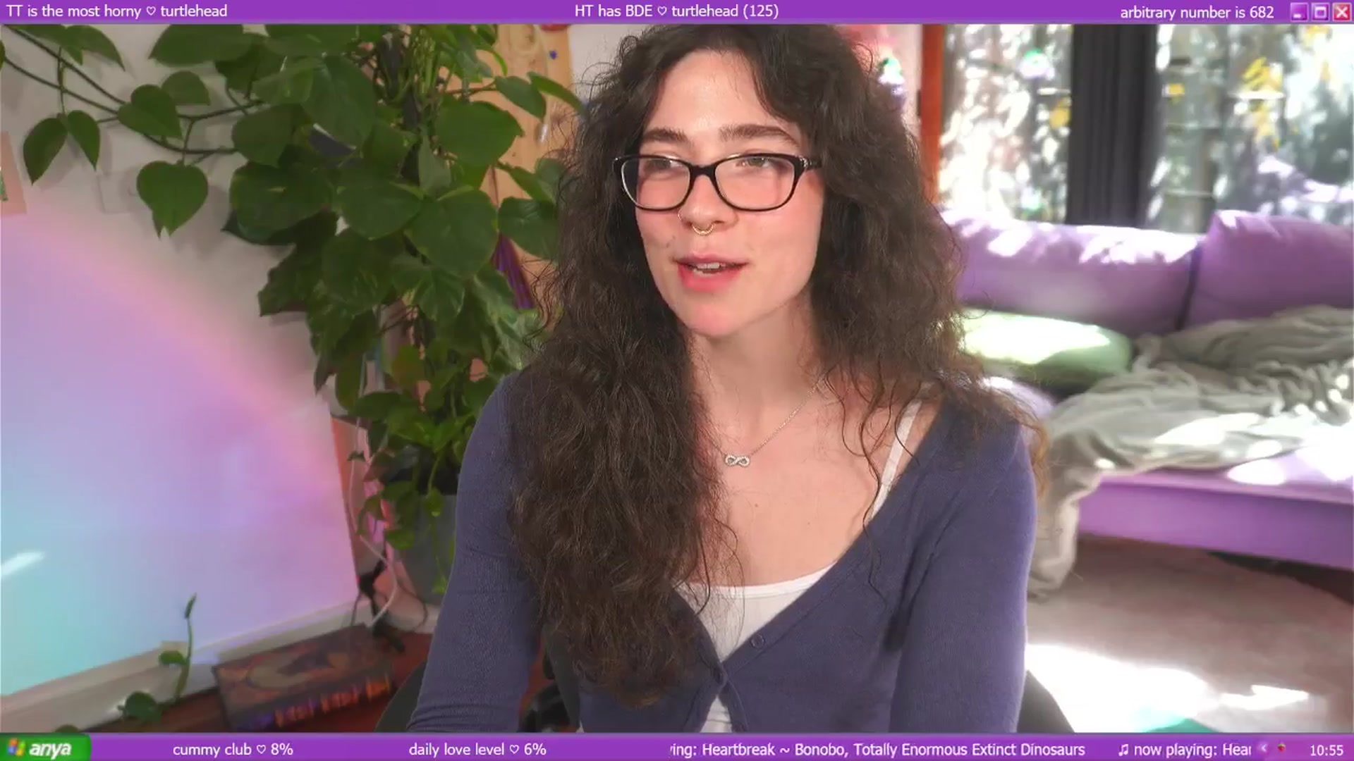 Gallery image thumbnail from afterglow's myfreecams stream on, 04/17/2025, 01:22 image 18 of 20