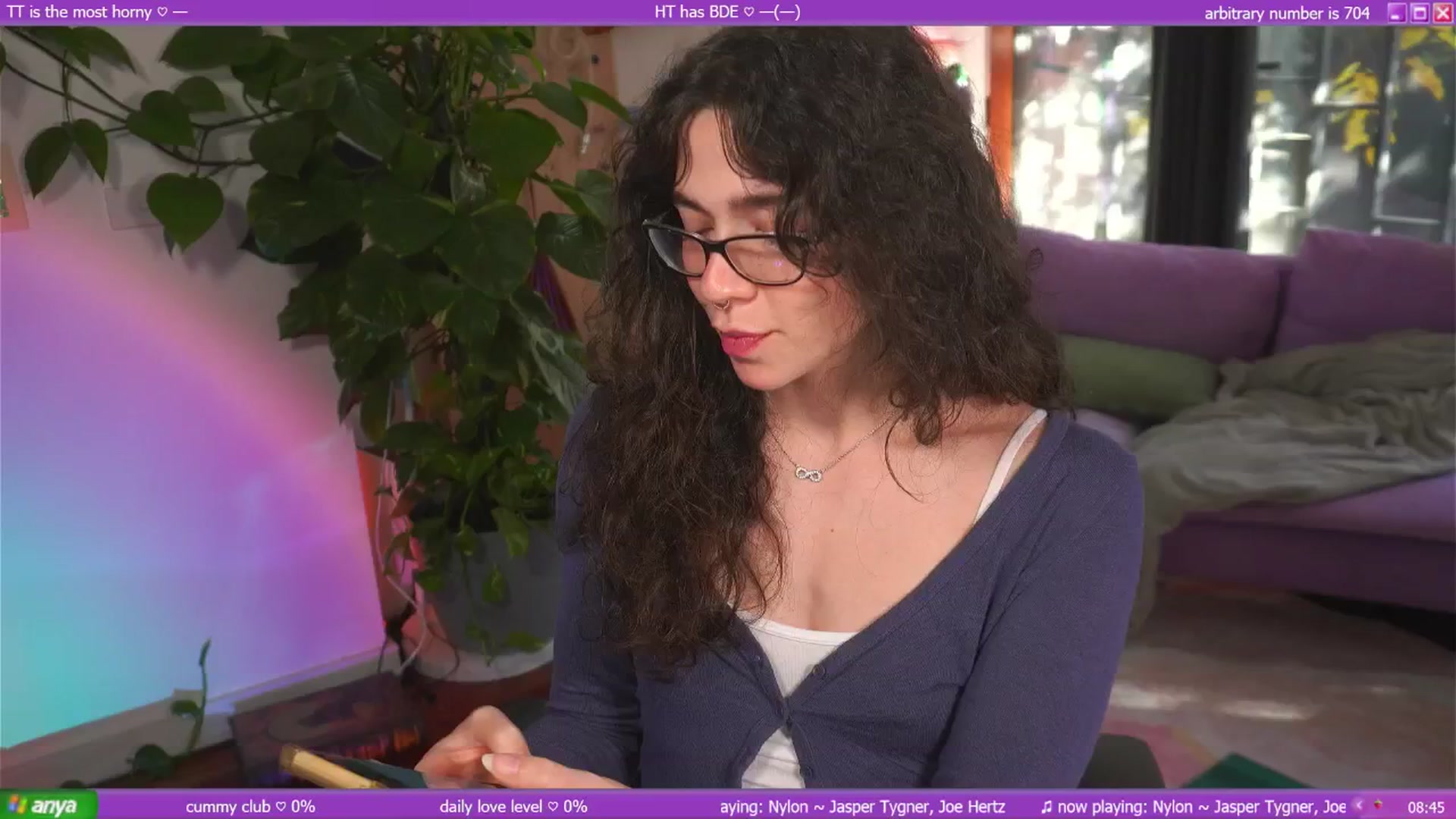 Gallery image thumbnail from afterglow's myfreecams stream on, 04/17/2025, 01:22 image 2 of 20