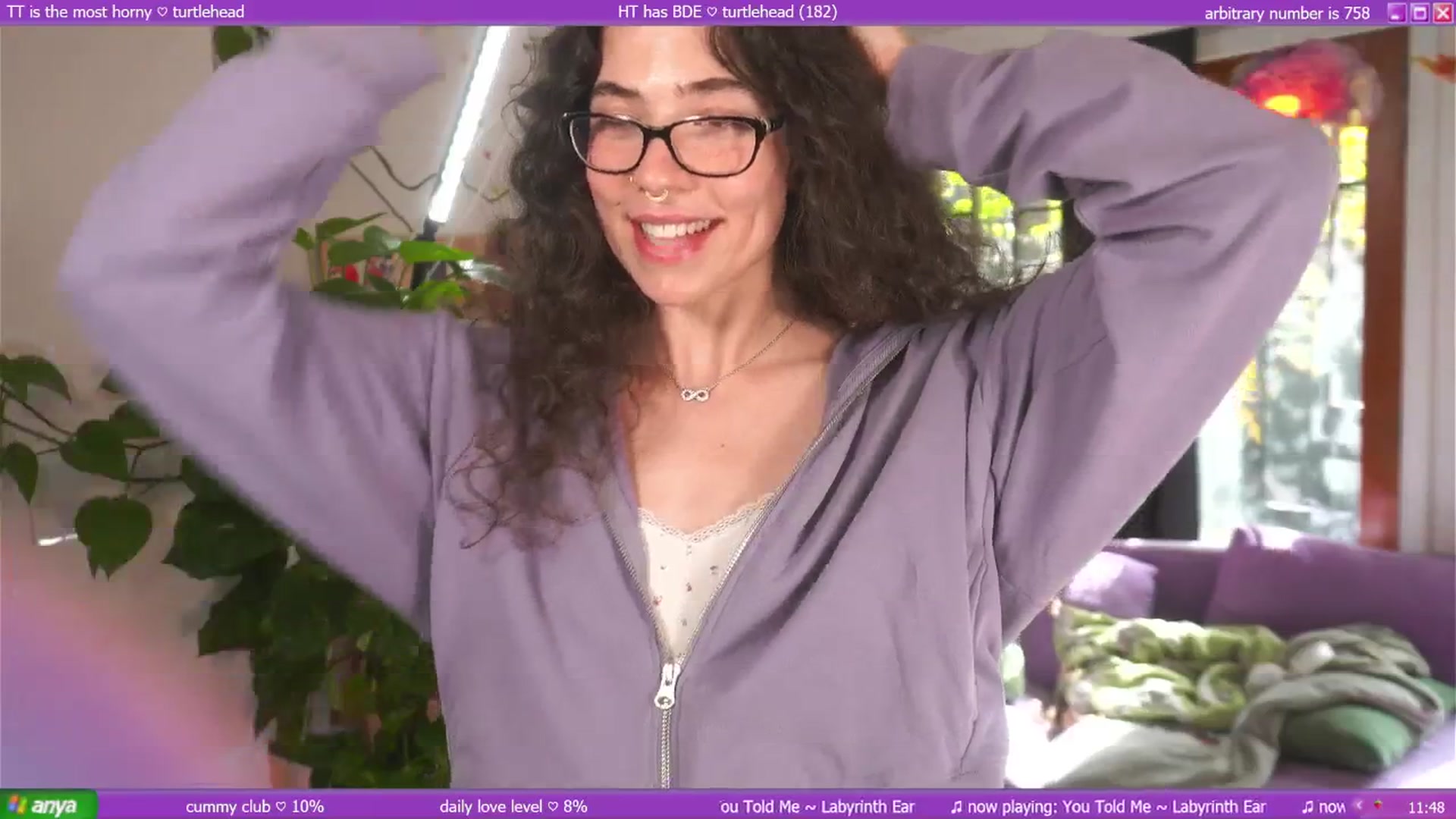 Gallery image thumbnail from afterglow's myfreecams stream on, 04/19/2025, 02:06 image 20 of 20