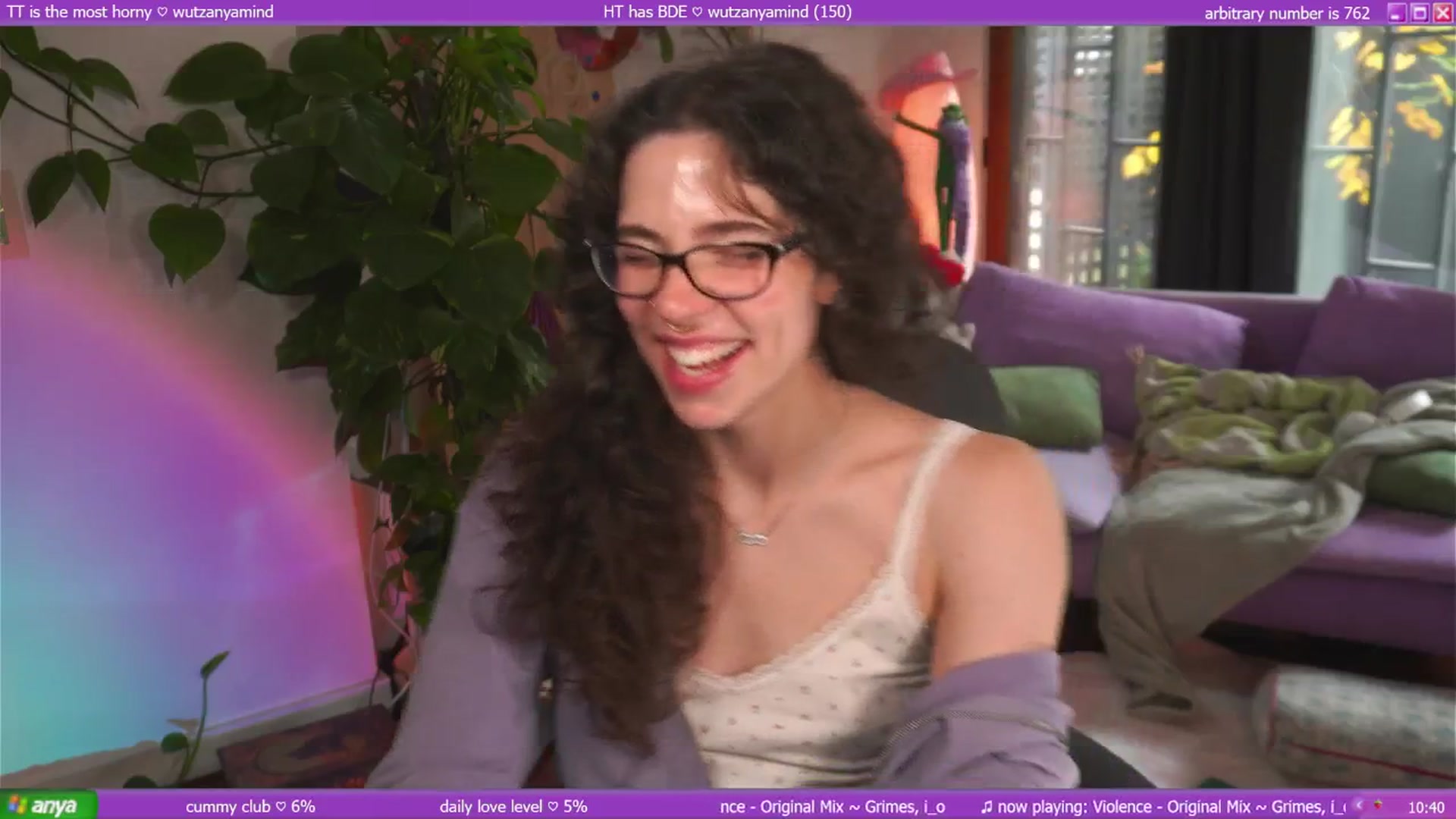 Gallery image thumbnail from afterglow's myfreecams stream on, 04/19/2025, 02:06 image 14 of 20