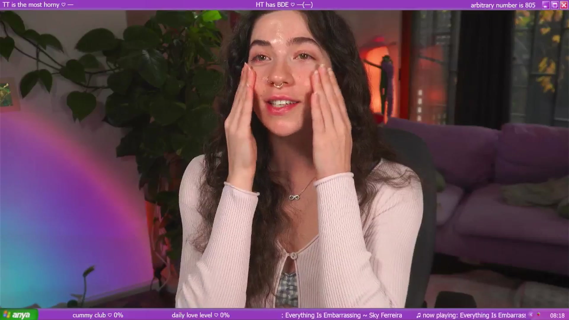 Gallery image thumbnail from afterglow's myfreecams stream on, 04/20/2025, 24:03 image 2 of 20