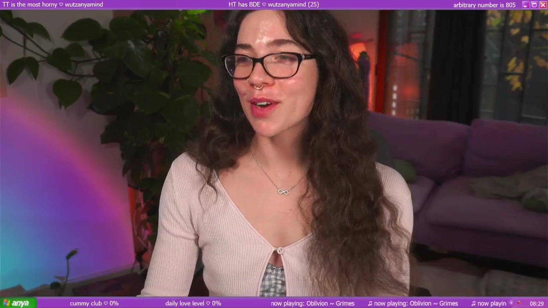 Gallery image thumbnail from afterglow's myfreecams stream on, 04/20/2025, 24:03 image 4 of 20