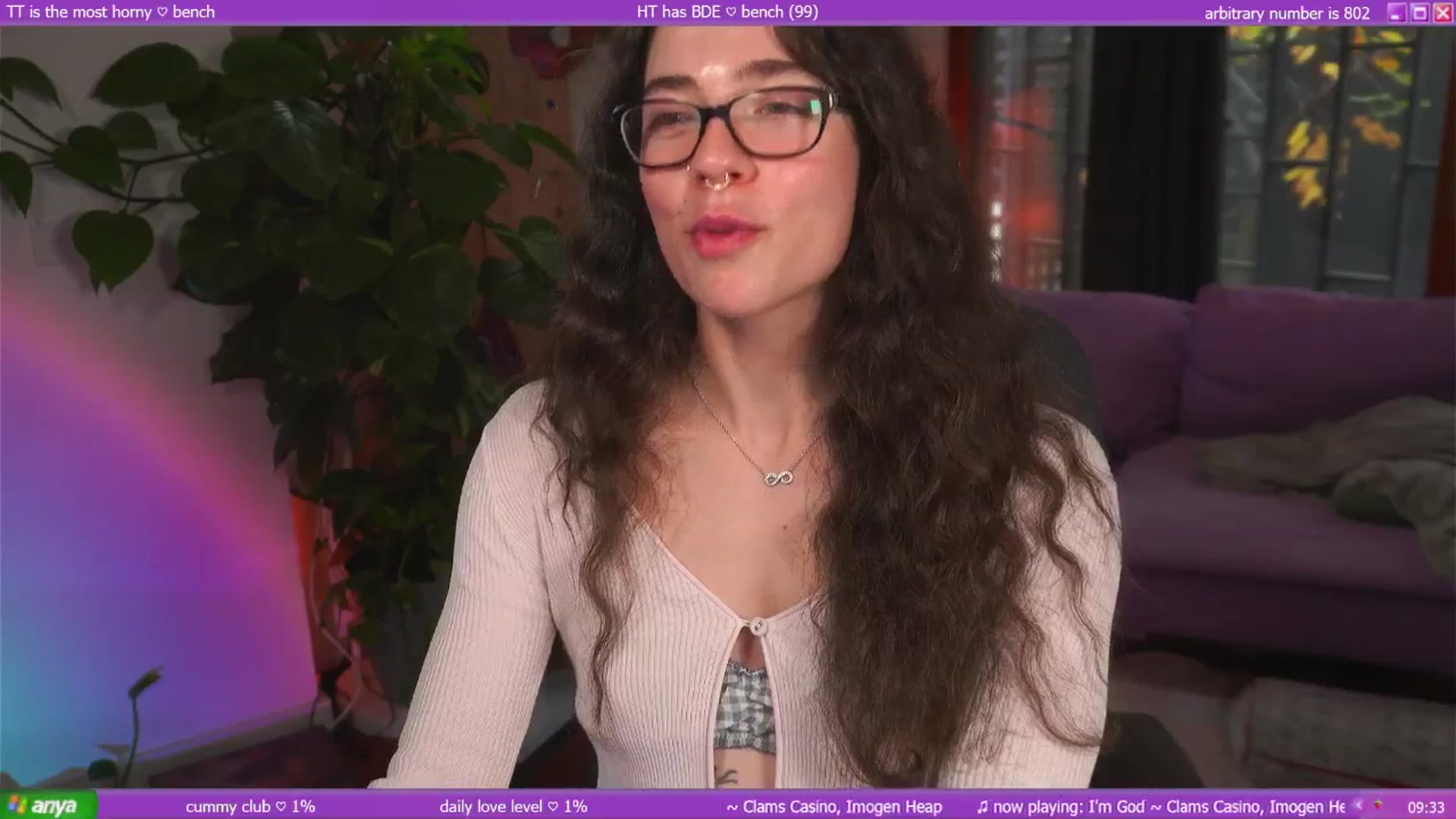 Gallery image thumbnail from afterglow's myfreecams stream on, 04/20/2025, 24:03 image 16 of 20