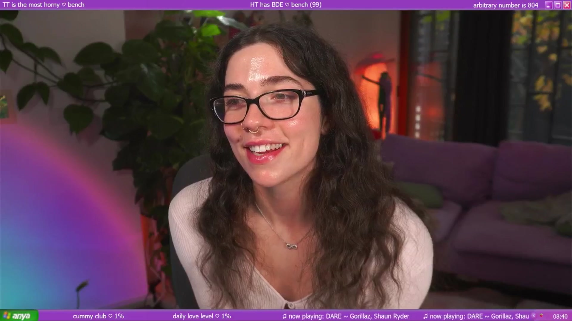 Gallery image thumbnail from afterglow's myfreecams stream on, 04/20/2025, 24:03 image 6 of 20