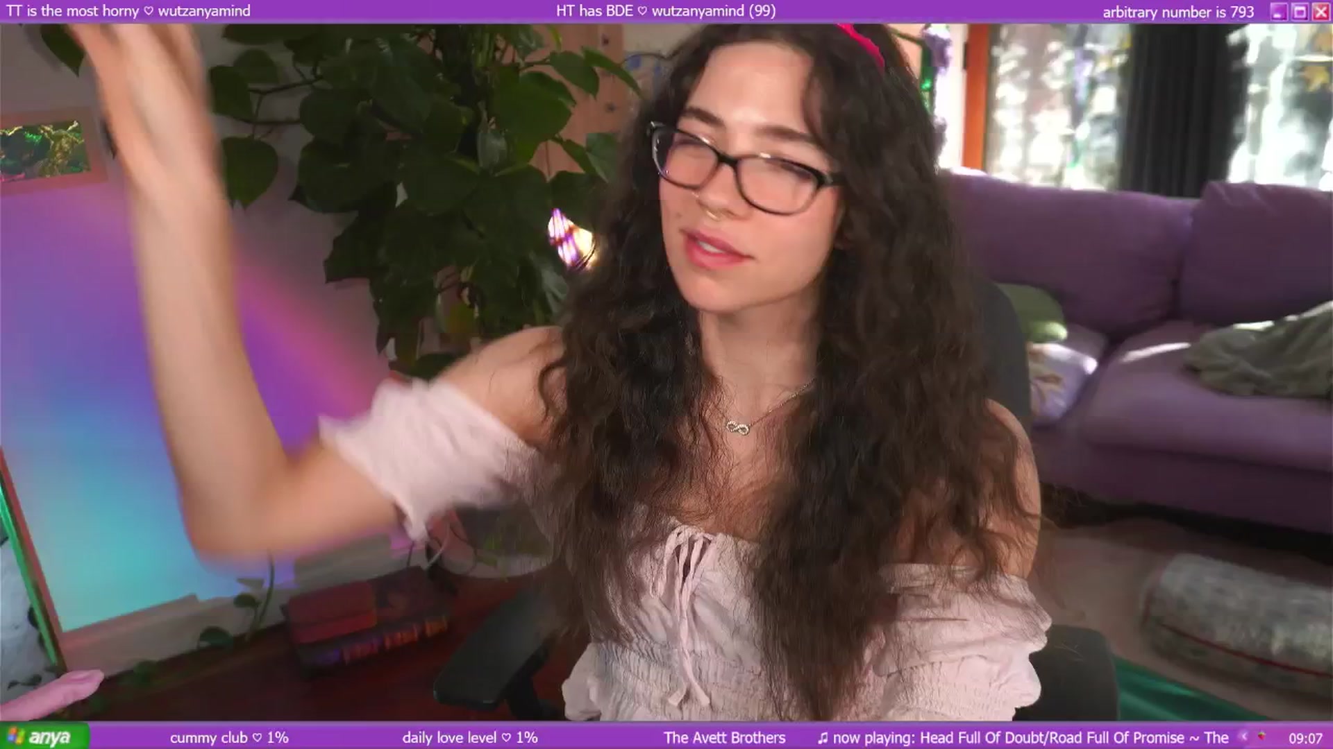 Gallery image thumbnail from afterglow's myfreecams stream on, 04/21/2025, 24:02 image 10 of 20