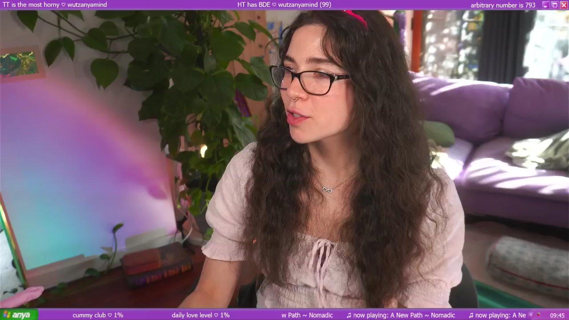 Gallery image thumbnail from afterglow's myfreecams stream on, 04/21/2025, 24:02 image 18 of 20