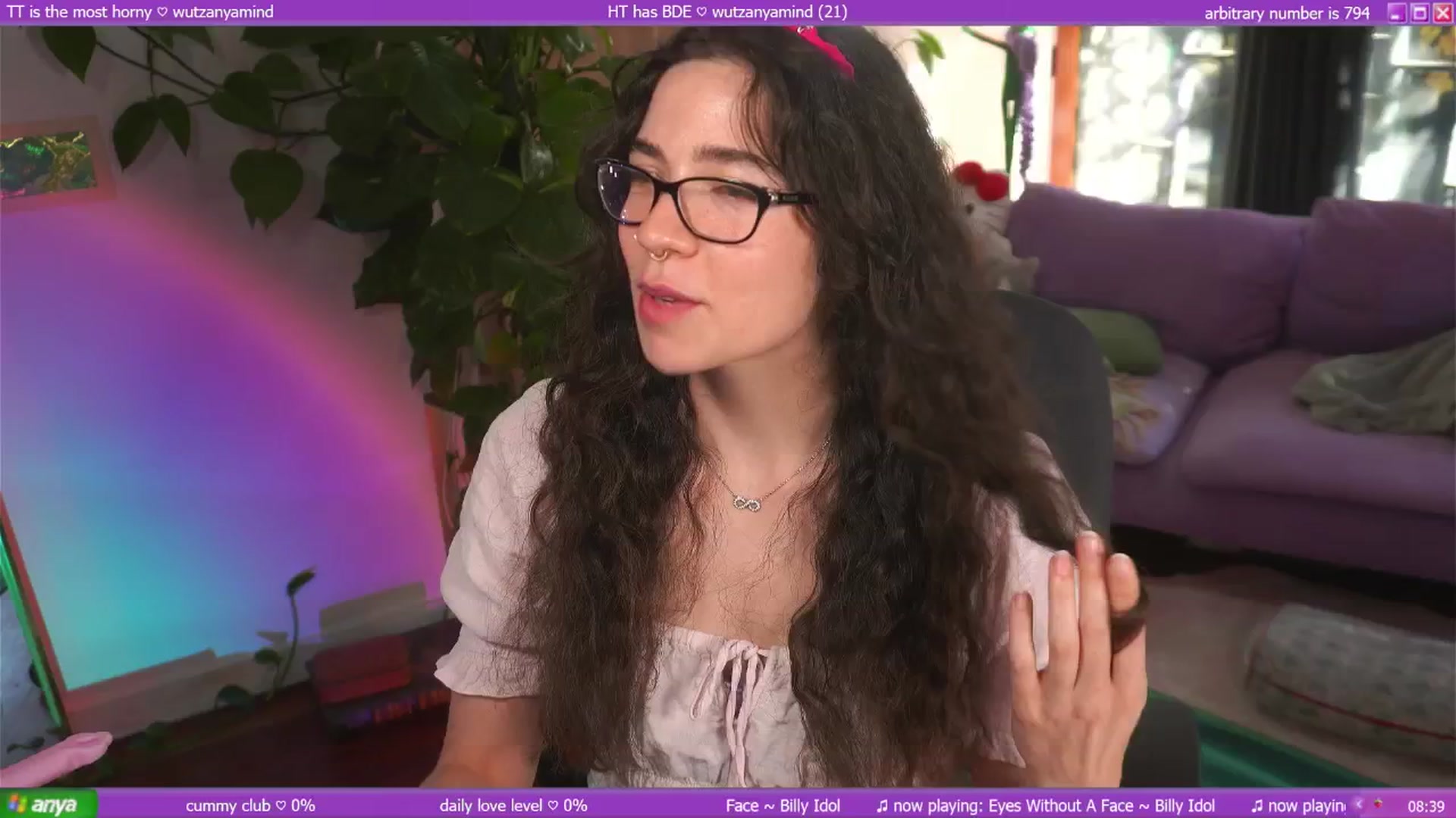 Gallery image thumbnail from afterglow's myfreecams stream on, 04/21/2025, 24:02 image 4 of 20