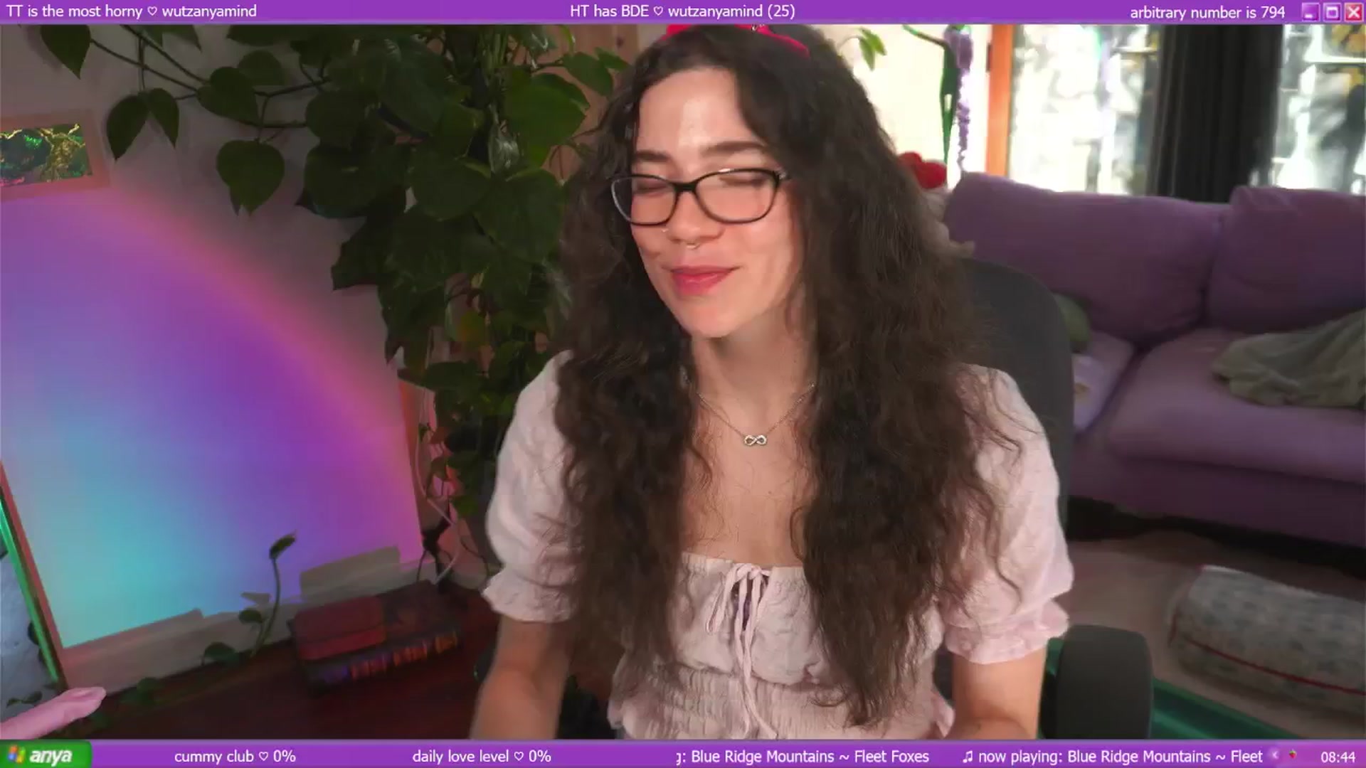 Gallery image thumbnail from afterglow's myfreecams stream on, 04/21/2025, 24:02 image 5 of 20