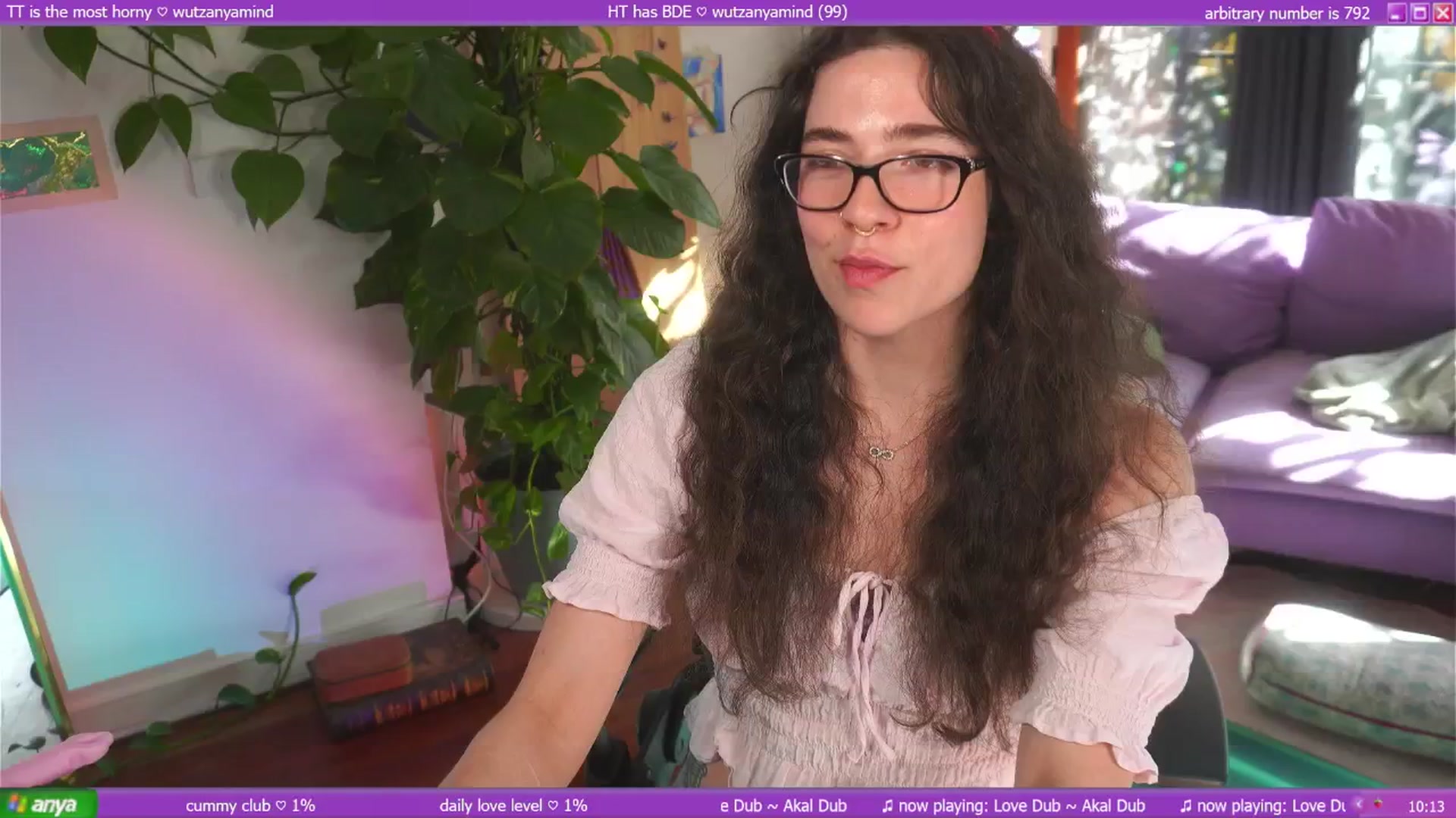 Gallery image thumbnail from afterglow's myfreecams stream on, 04/21/2025, 04:26 image 2 of 20